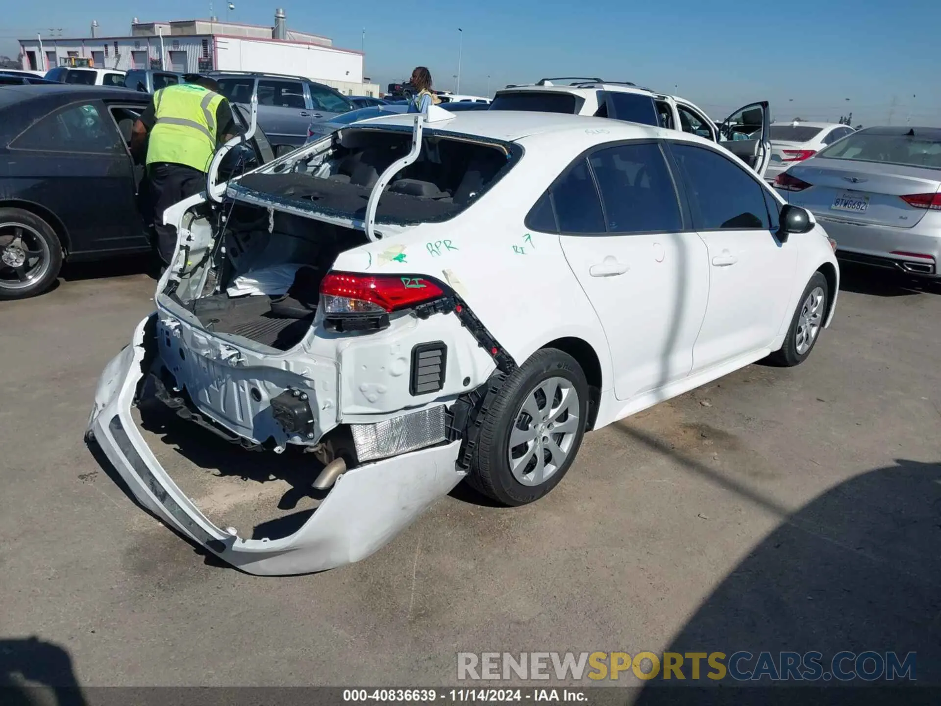 4 fotografías del automóvil dañado 5YFEPMAE2NP285946 TOYOTA COROLLA 2022
