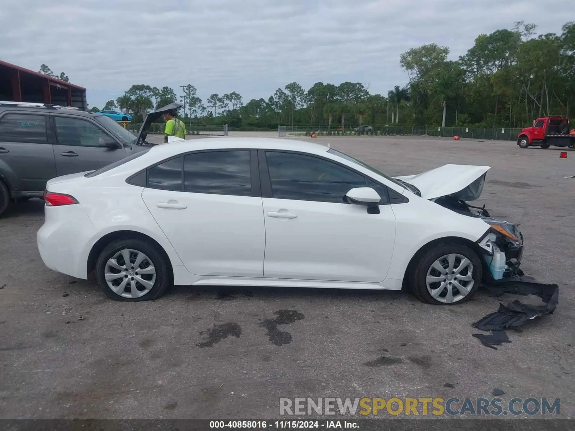 13 fotografías del automóvil dañado 5YFEPMAE2NP288295 TOYOTA COROLLA 2022