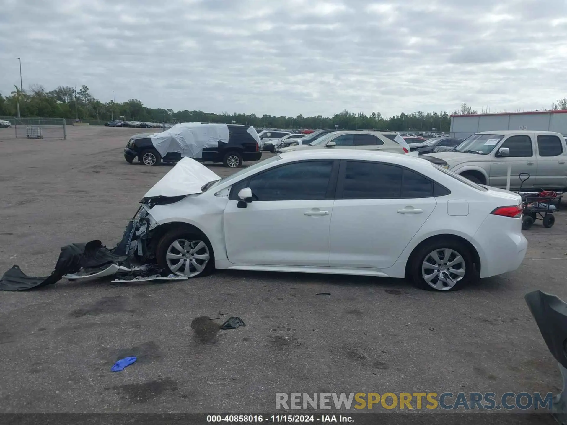 14 fotografías del automóvil dañado 5YFEPMAE2NP288295 TOYOTA COROLLA 2022