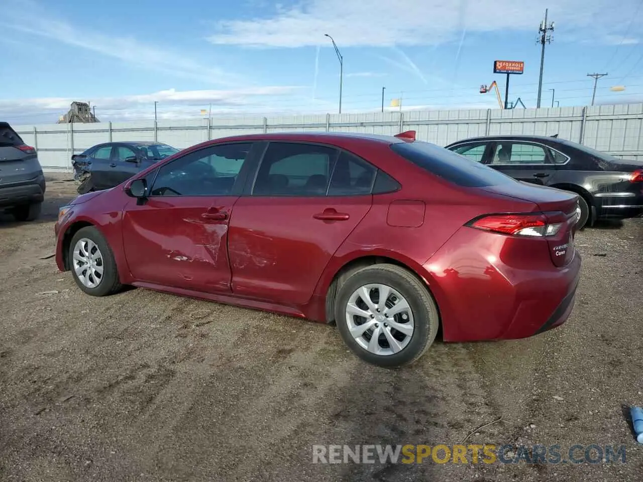 2 fotografías del automóvil dañado 5YFEPMAE2NP304432 TOYOTA COROLLA 2022