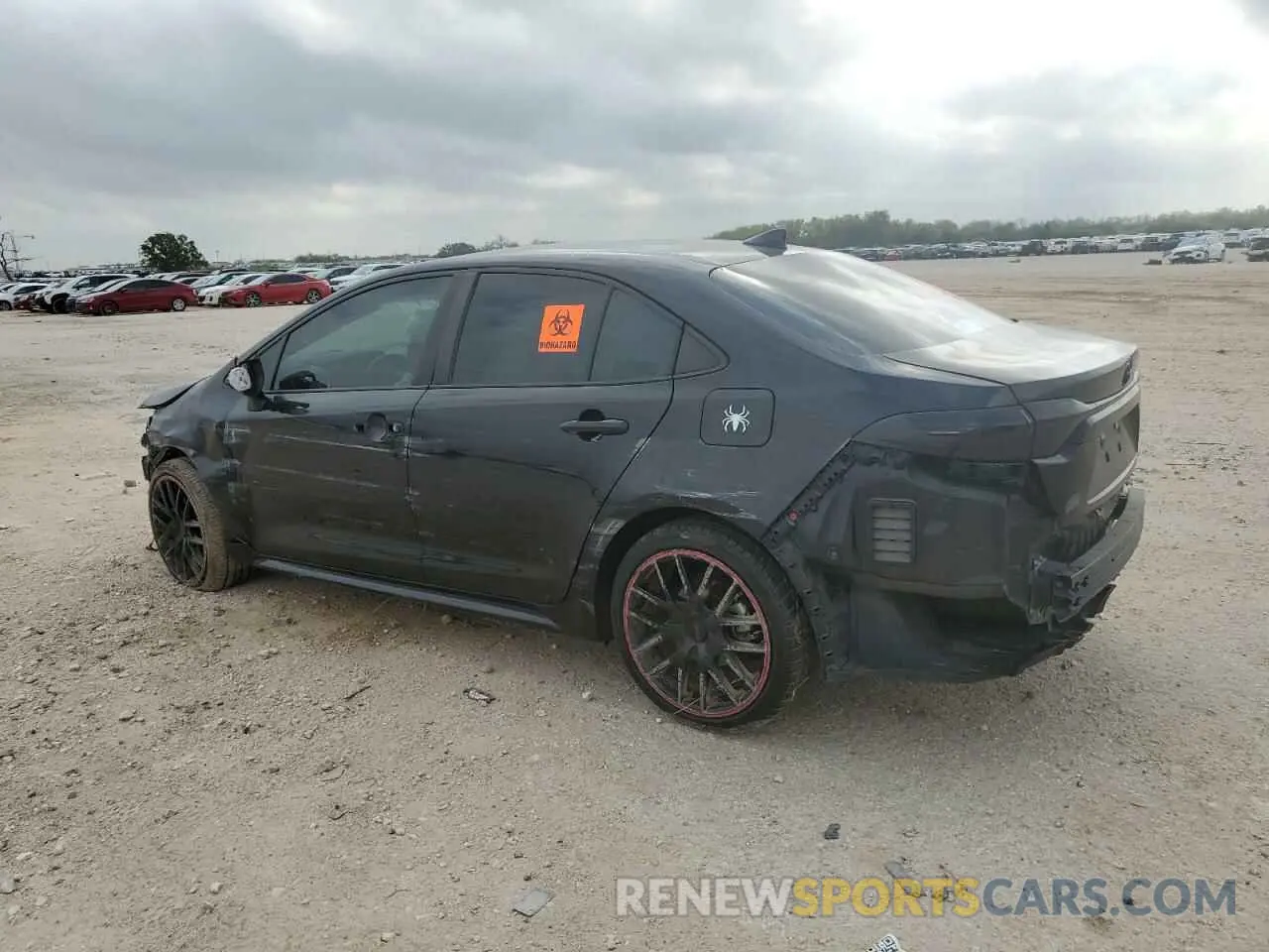 2 fotografías del automóvil dañado 5YFEPMAE2NP319853 TOYOTA COROLLA 2022