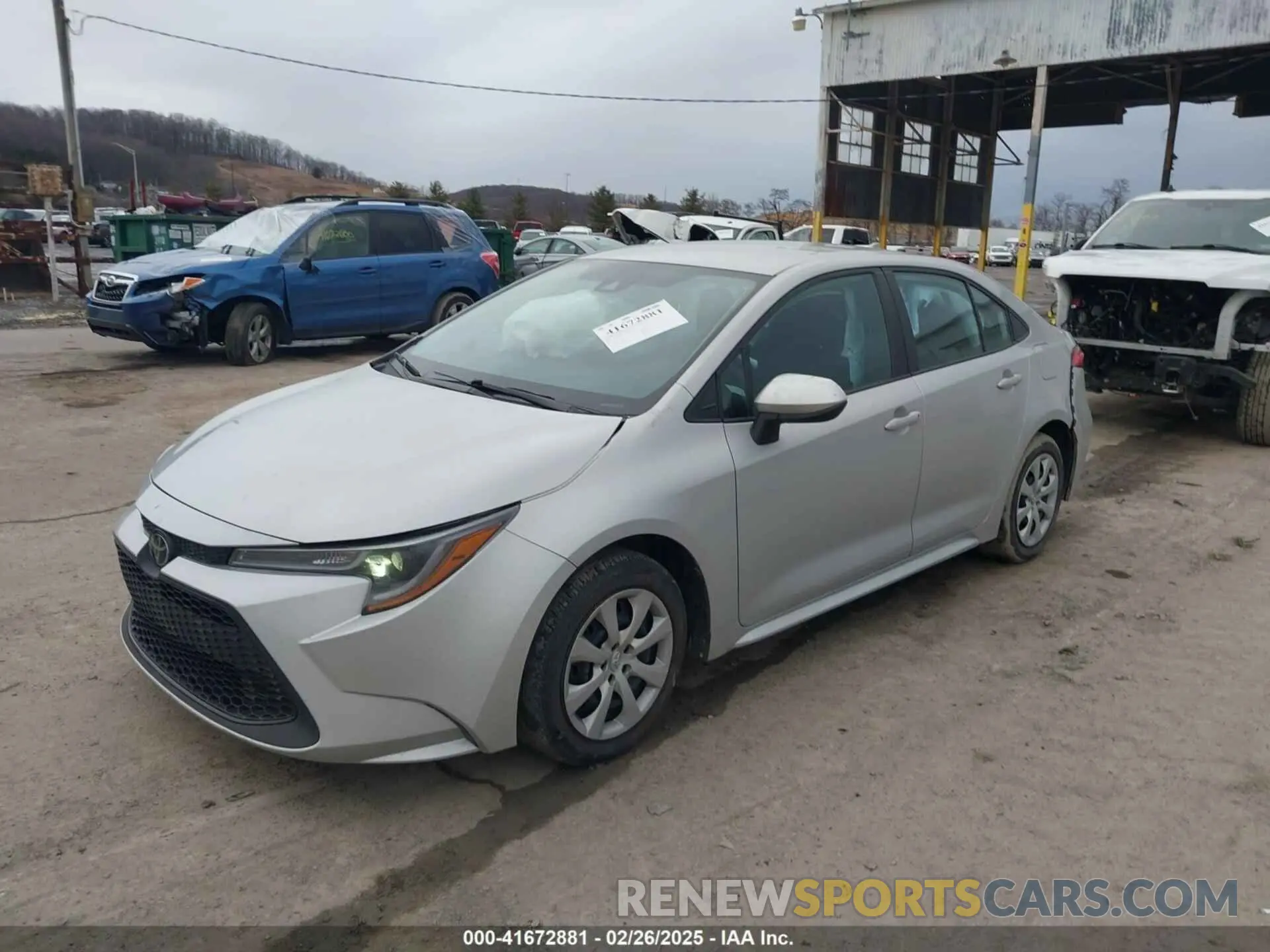 2 fotografías del automóvil dañado 5YFEPMAE2NP327306 TOYOTA COROLLA 2022