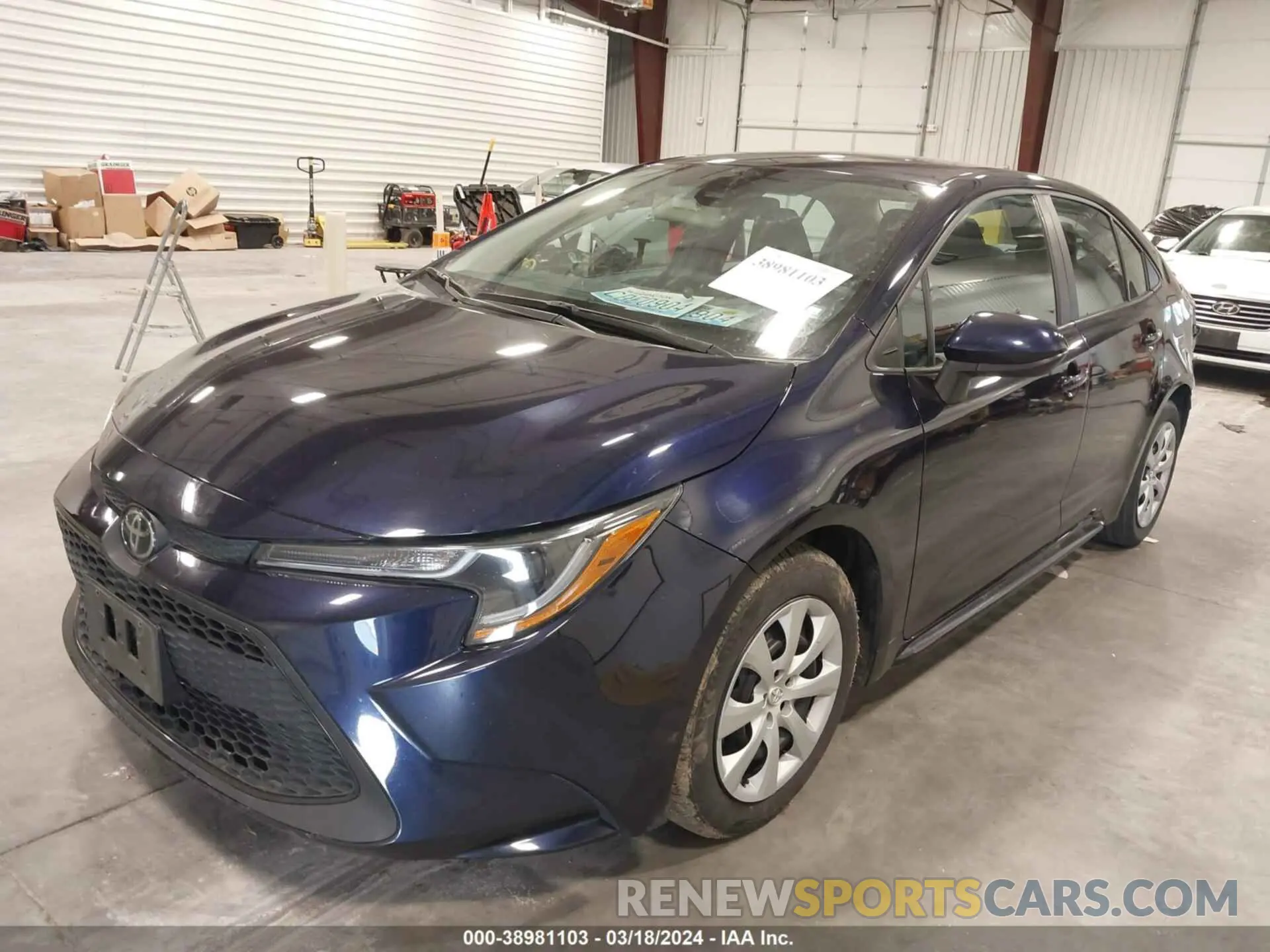2 fotografías del automóvil dañado 5YFEPMAE2NP332778 TOYOTA COROLLA 2022