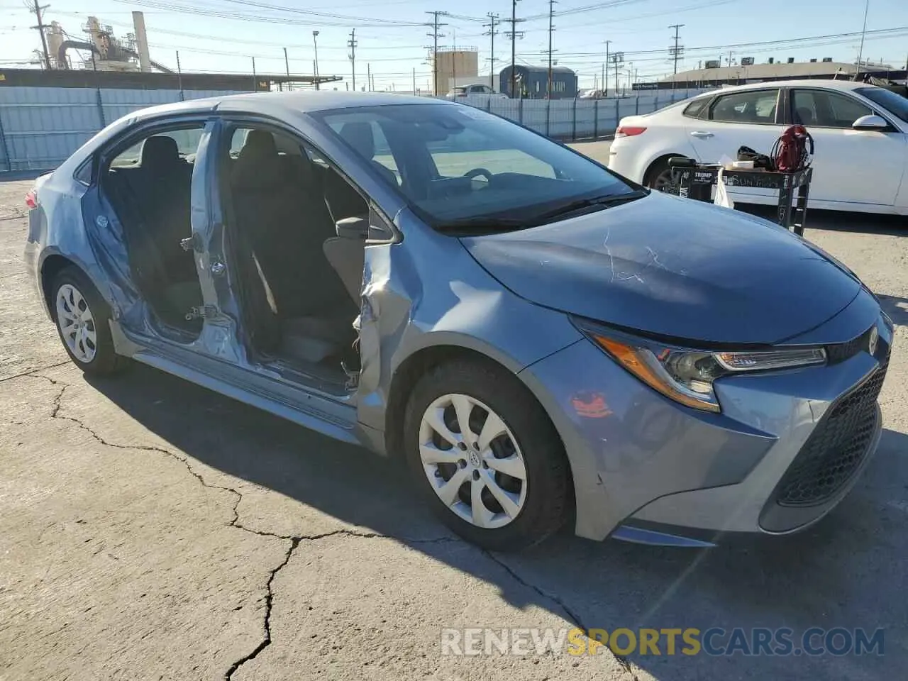 4 fotografías del automóvil dañado 5YFEPMAE2NP333669 TOYOTA COROLLA 2022