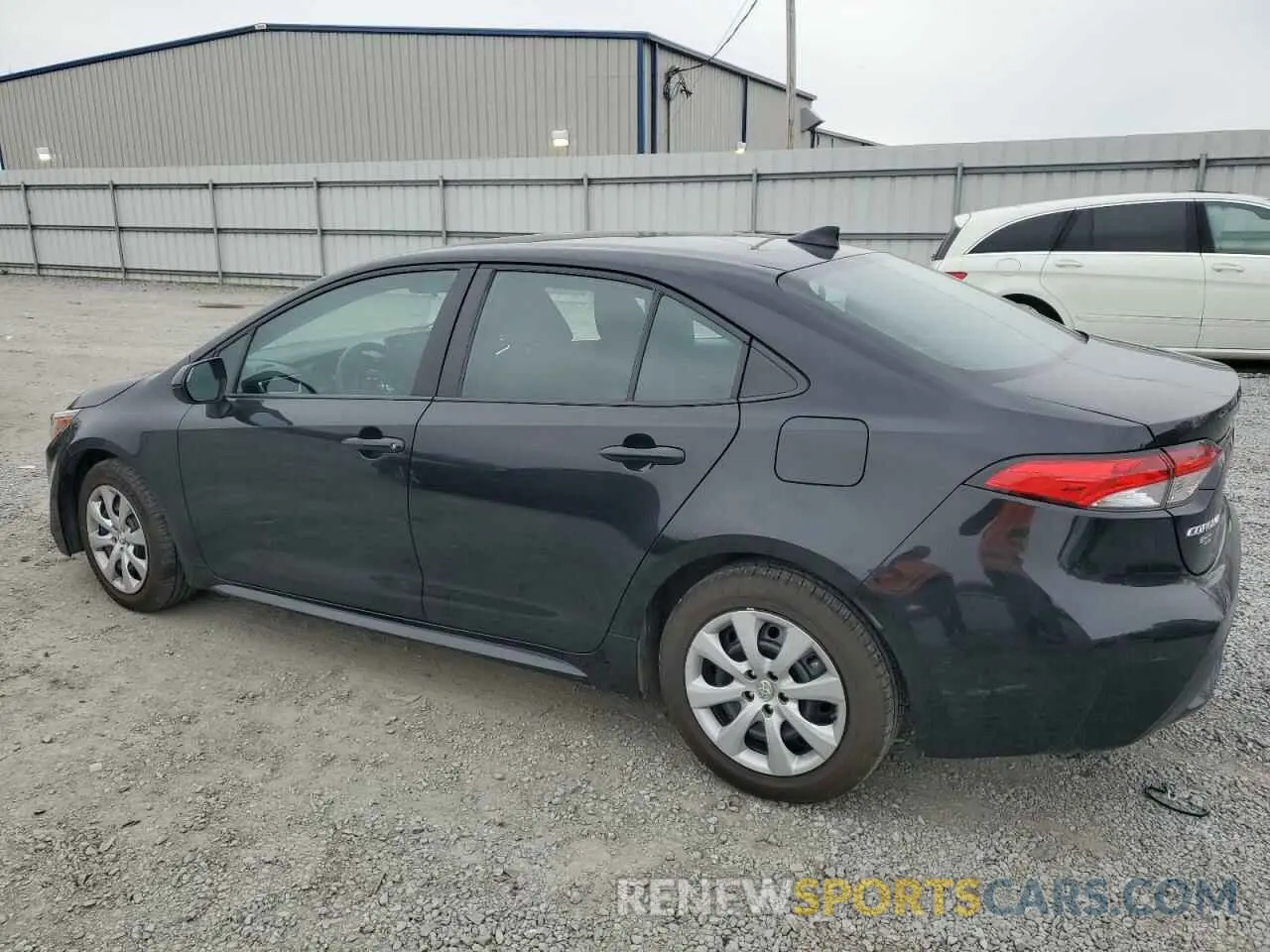 2 fotografías del automóvil dañado 5YFEPMAE2NP352710 TOYOTA COROLLA 2022