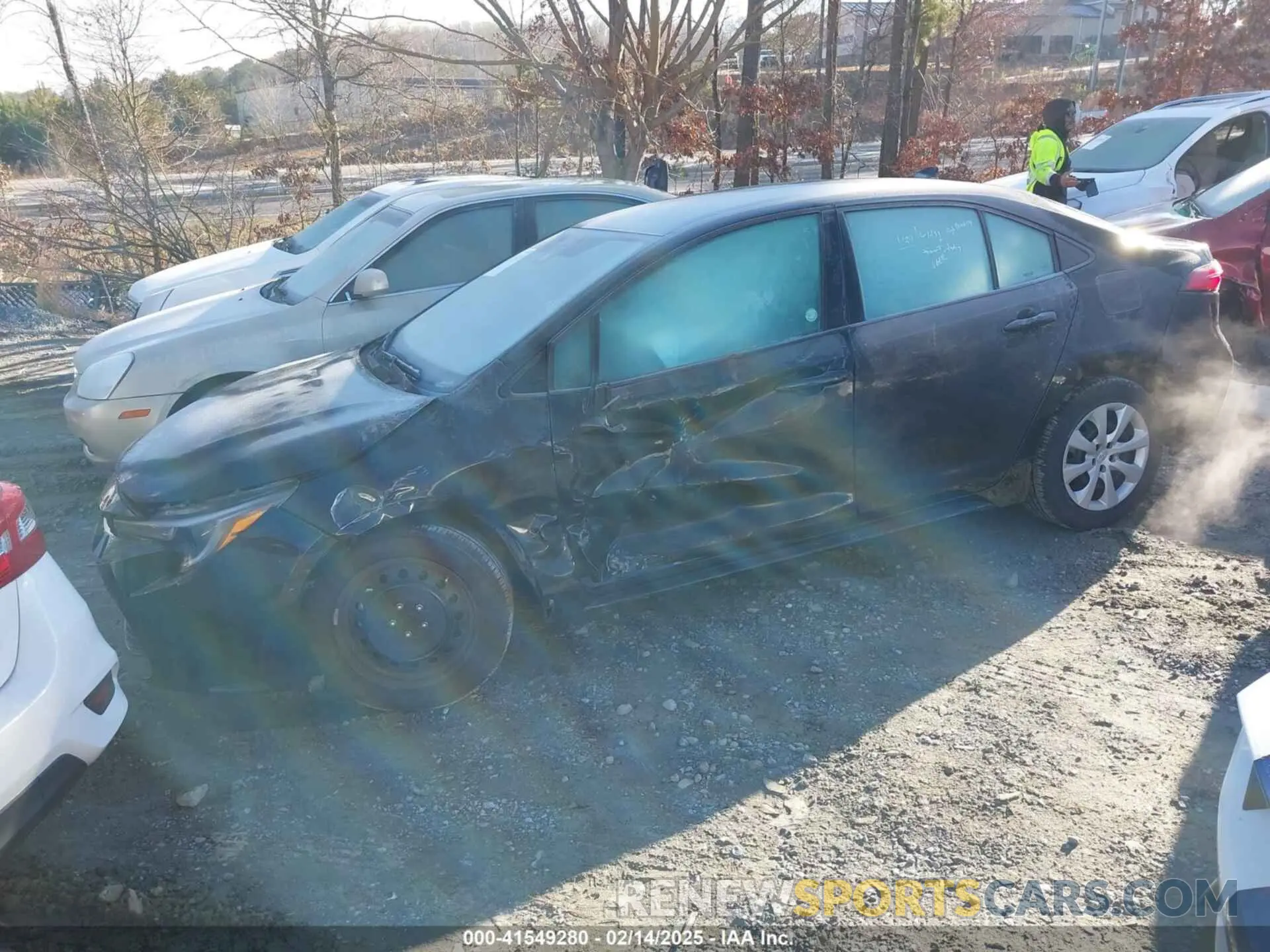 2 fotografías del automóvil dañado 5YFEPMAE2NP356904 TOYOTA COROLLA 2022