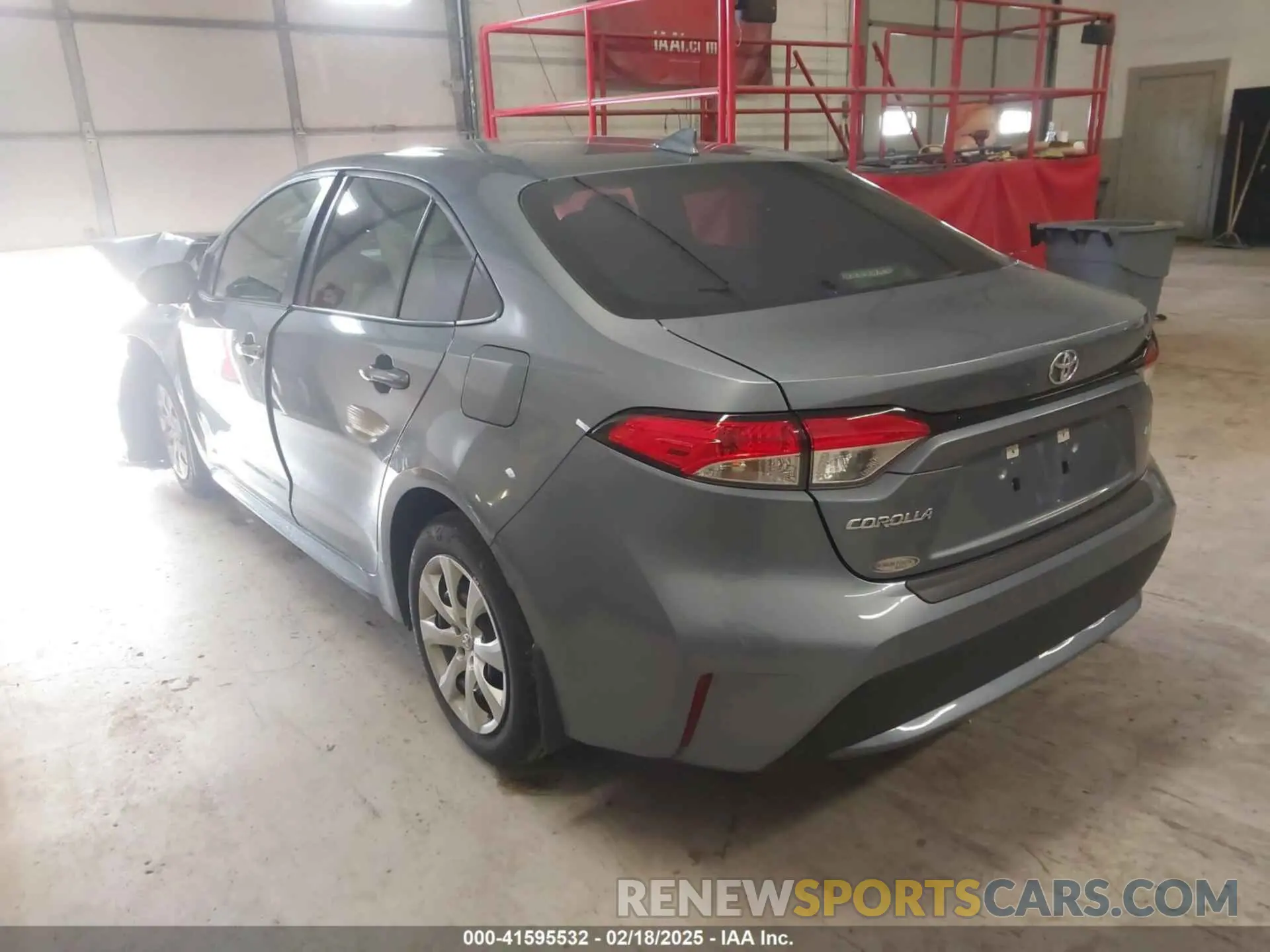 3 fotografías del automóvil dañado 5YFEPMAE2NP383911 TOYOTA COROLLA 2022