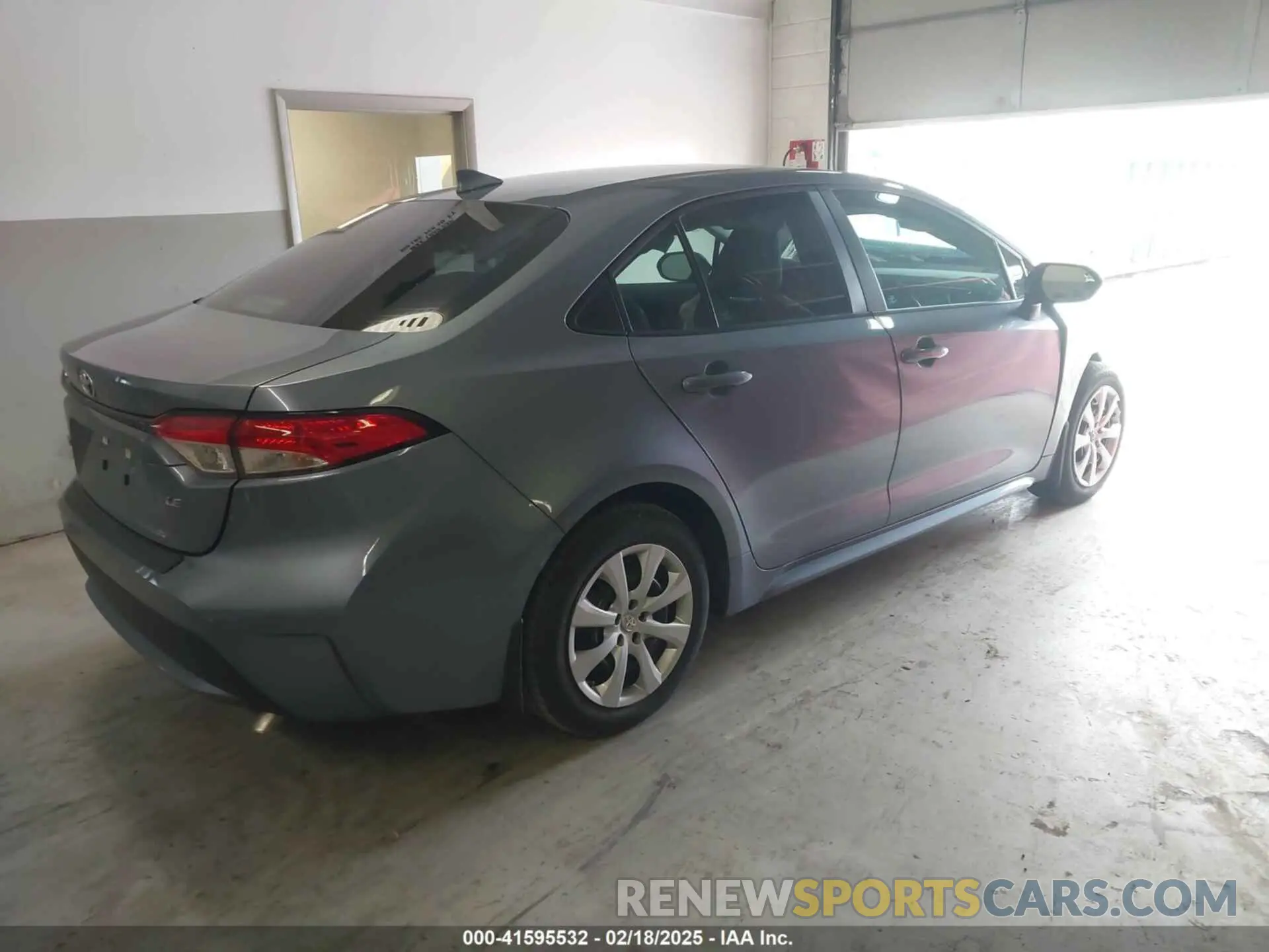 4 fotografías del automóvil dañado 5YFEPMAE2NP383911 TOYOTA COROLLA 2022