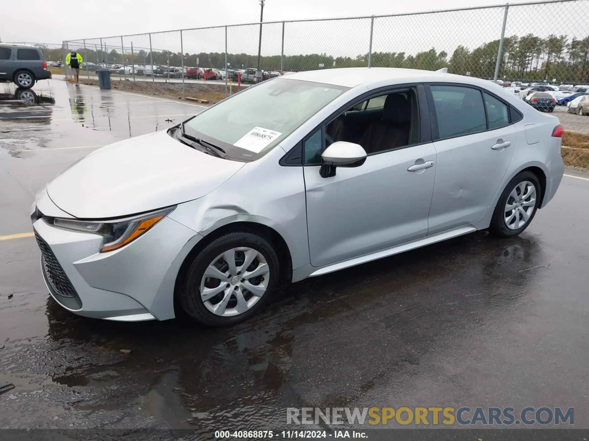 2 fotografías del automóvil dañado 5YFEPMAE3NP282828 TOYOTA COROLLA 2022