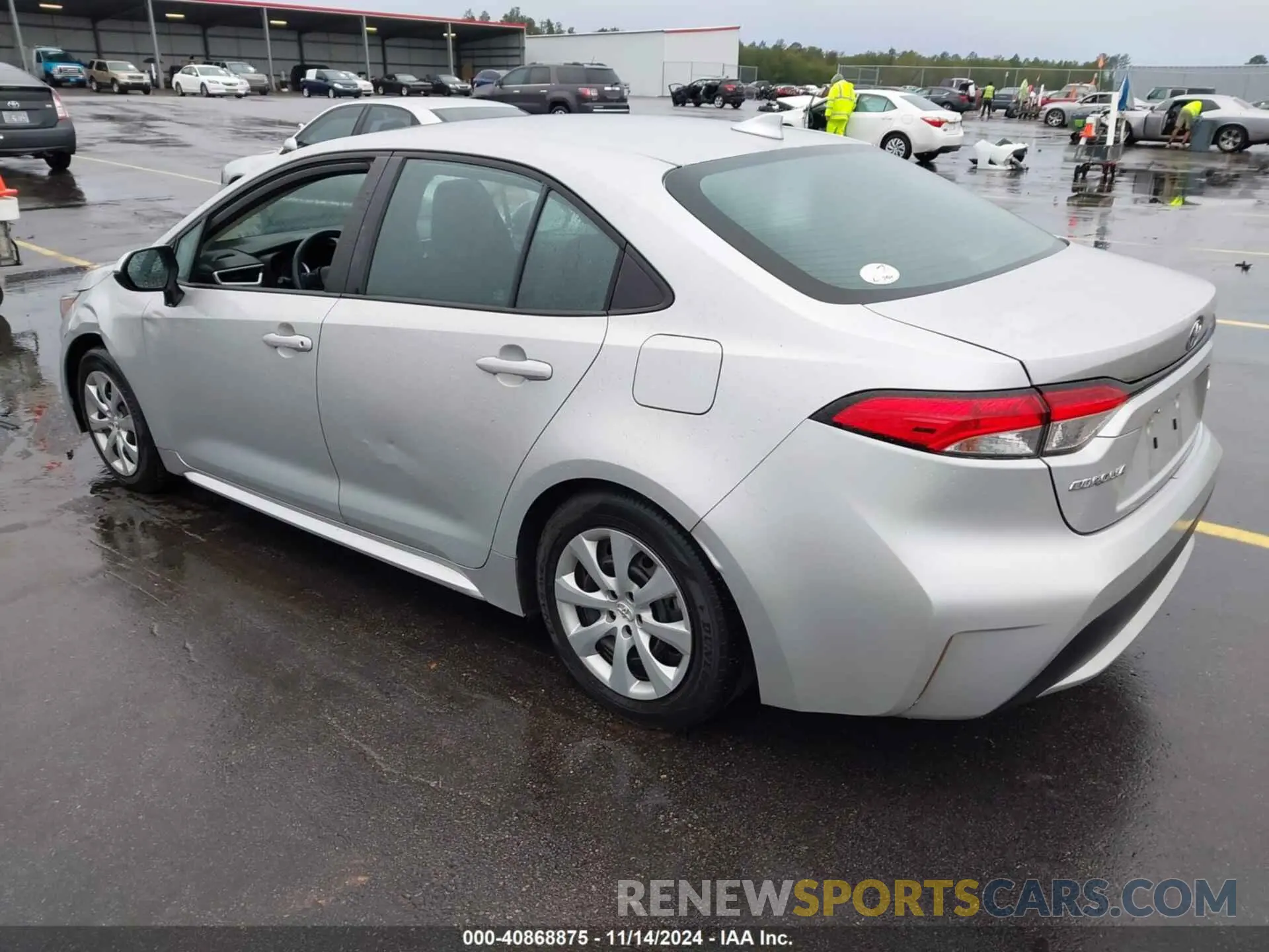 3 fotografías del automóvil dañado 5YFEPMAE3NP282828 TOYOTA COROLLA 2022