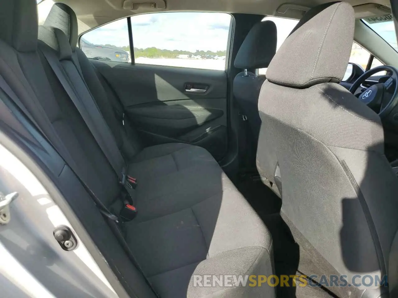 10 fotografías del automóvil dañado 5YFEPMAE3NP295675 TOYOTA COROLLA 2022