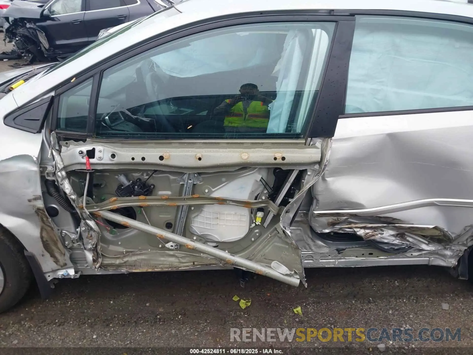 6 fotografías del automóvil dañado 5YFEPMAE3NP312751 TOYOTA COROLLA 2022