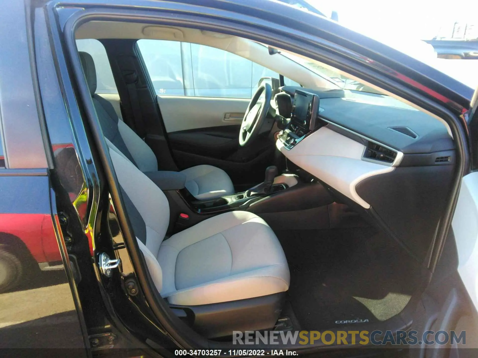 5 fotografías del automóvil dañado 5YFEPMAE3NP320381 TOYOTA COROLLA 2022