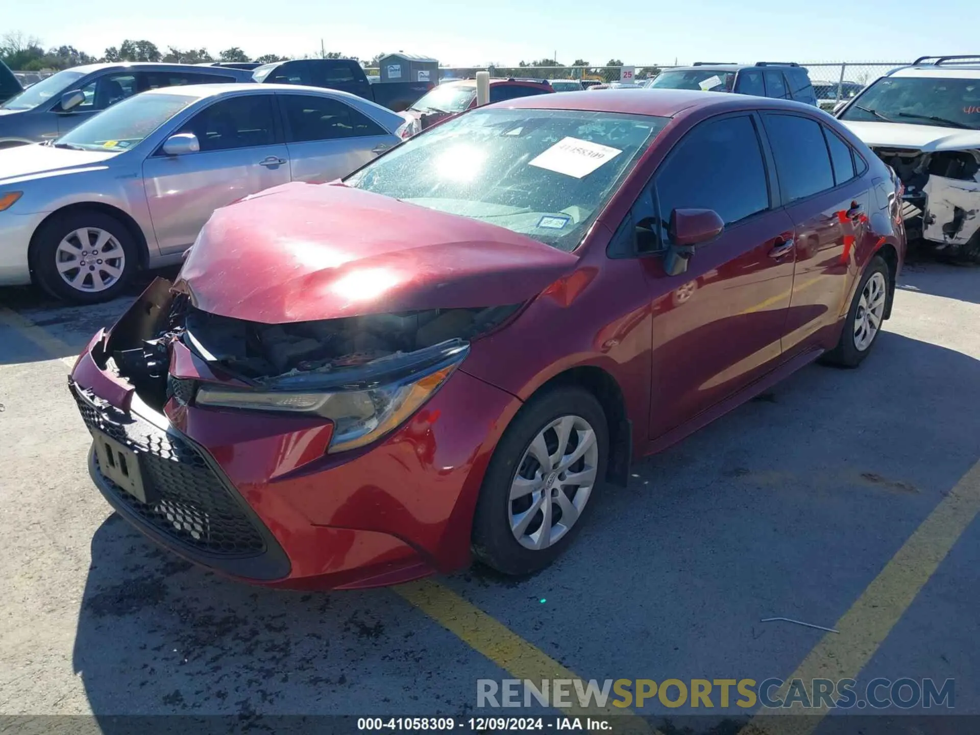 2 fotografías del automóvil dañado 5YFEPMAE3NP333647 TOYOTA COROLLA 2022