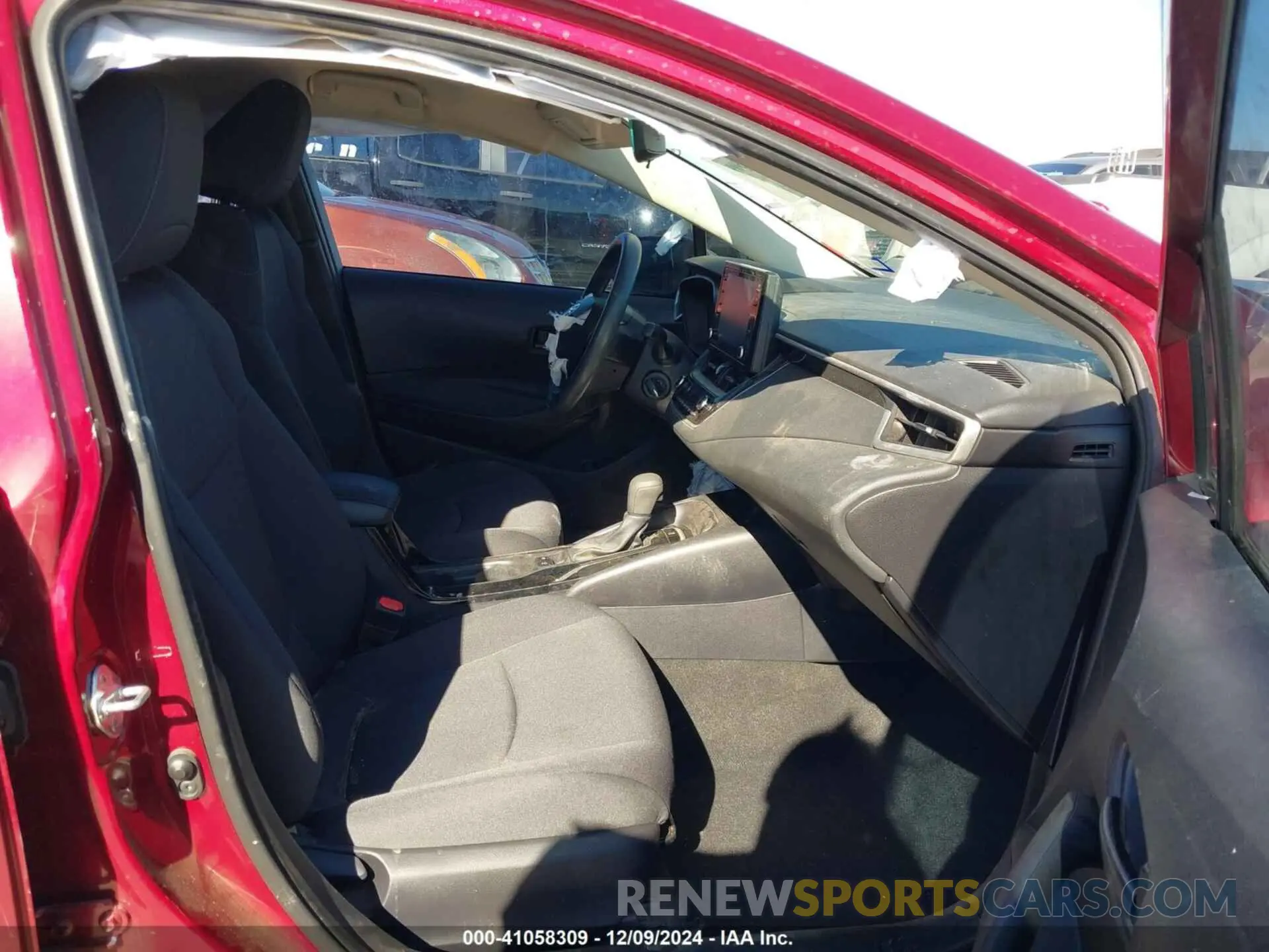 5 fotografías del automóvil dañado 5YFEPMAE3NP333647 TOYOTA COROLLA 2022