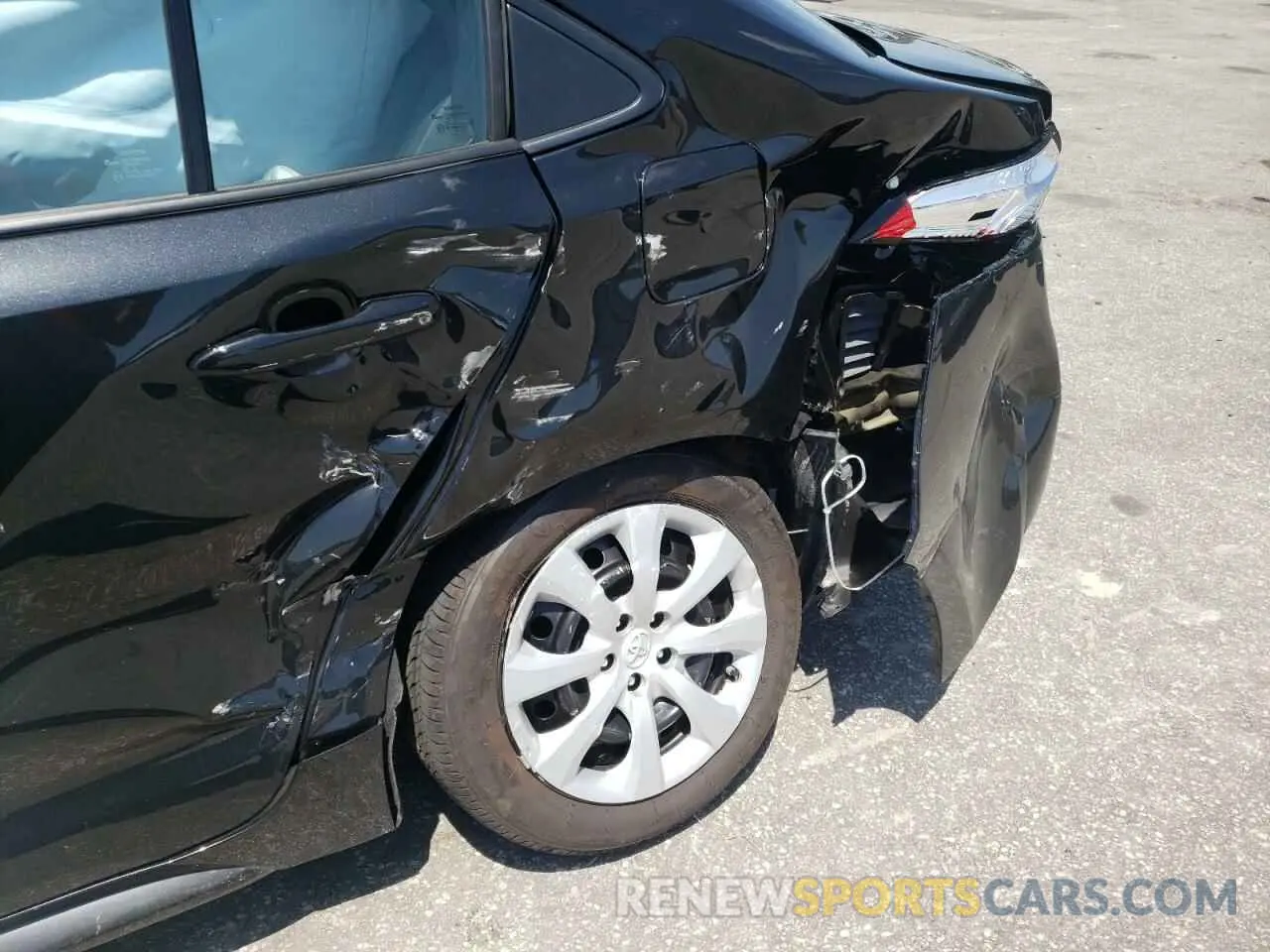 9 fotografías del automóvil dañado 5YFEPMAE3NP334717 TOYOTA COROLLA 2022