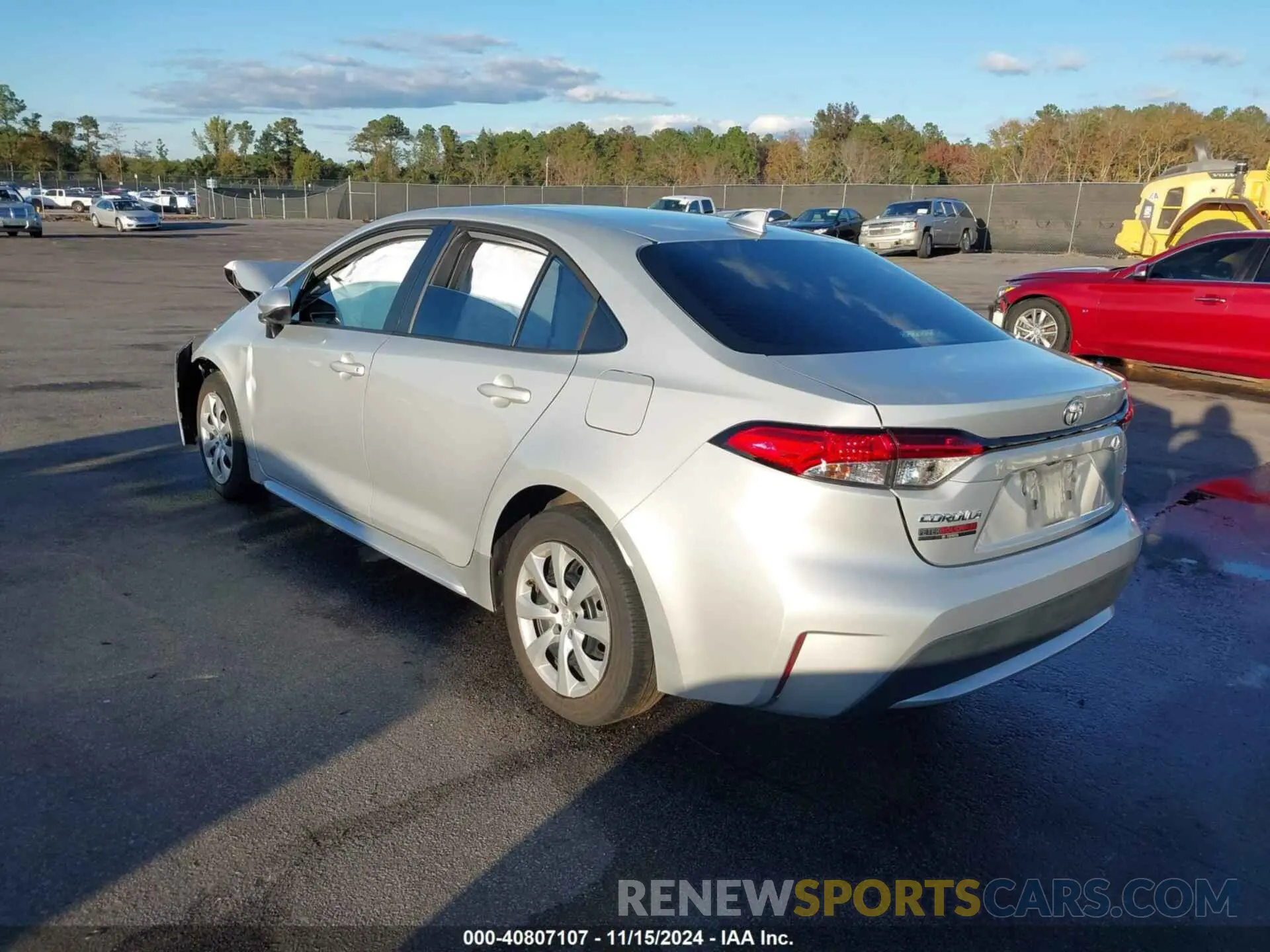3 fotografías del automóvil dañado 5YFEPMAE3NP338427 TOYOTA COROLLA 2022