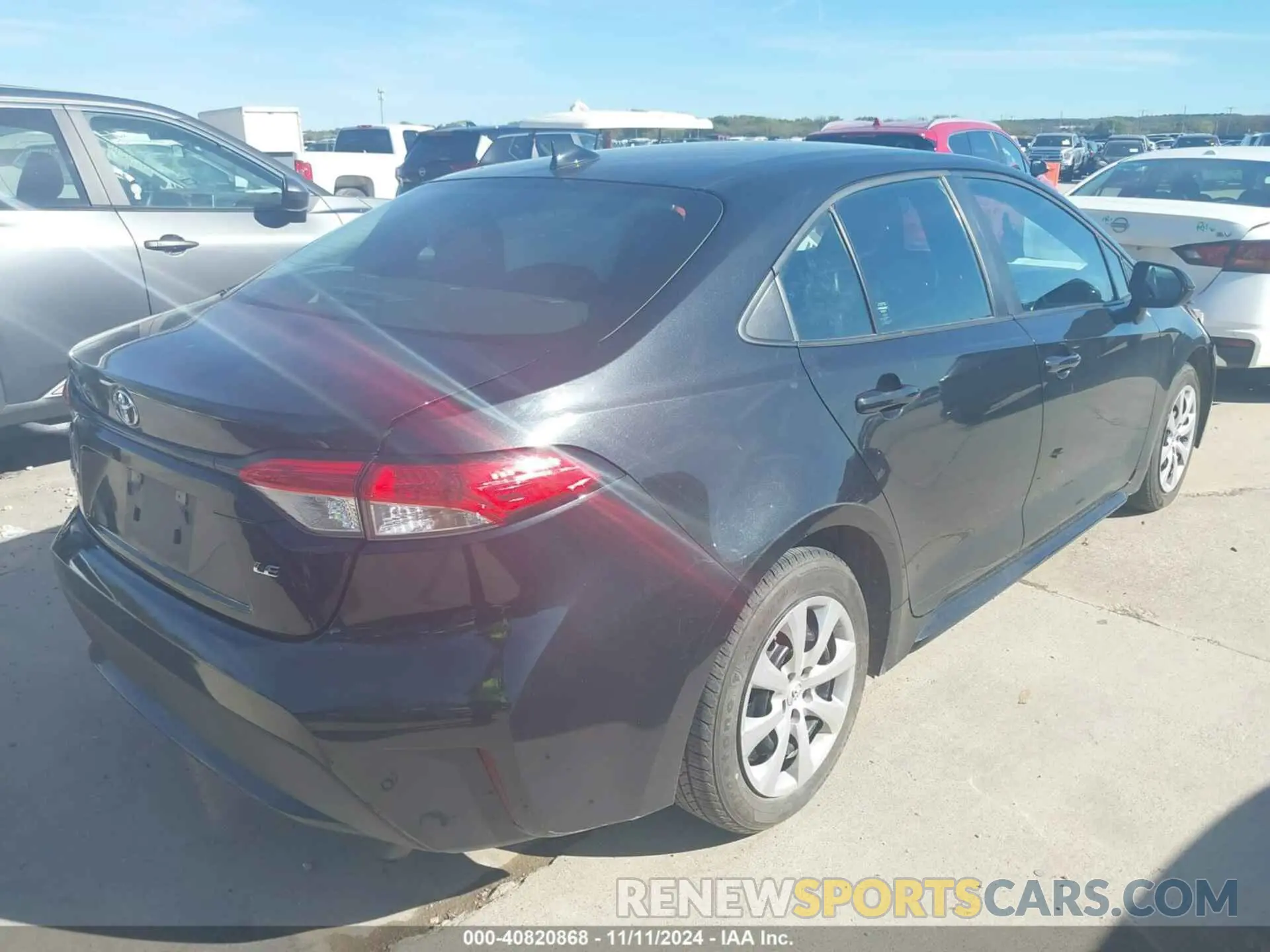 4 fotografías del automóvil dañado 5YFEPMAE3NP339433 TOYOTA COROLLA 2022