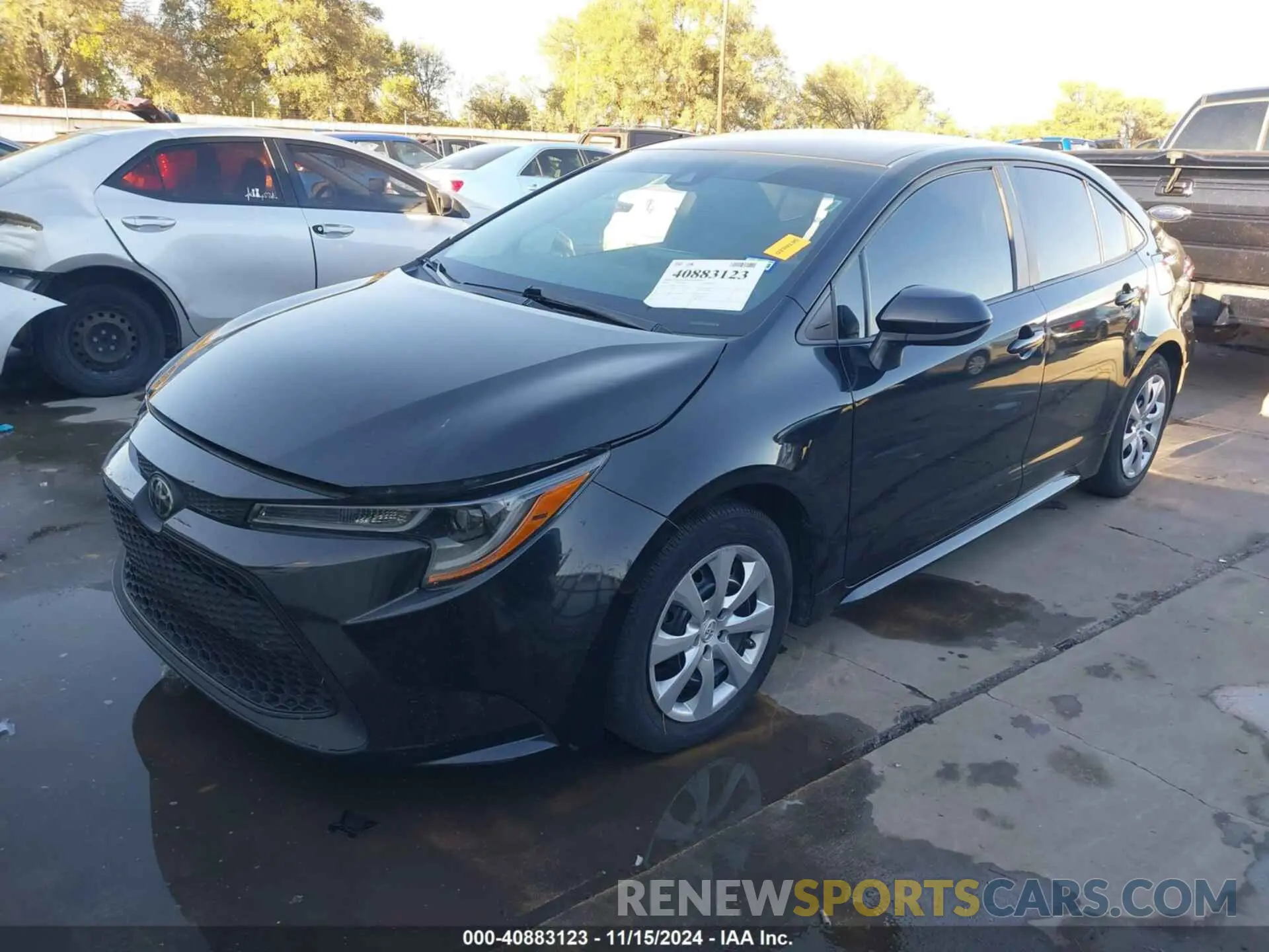 2 fotografías del automóvil dañado 5YFEPMAE3NP342624 TOYOTA COROLLA 2022