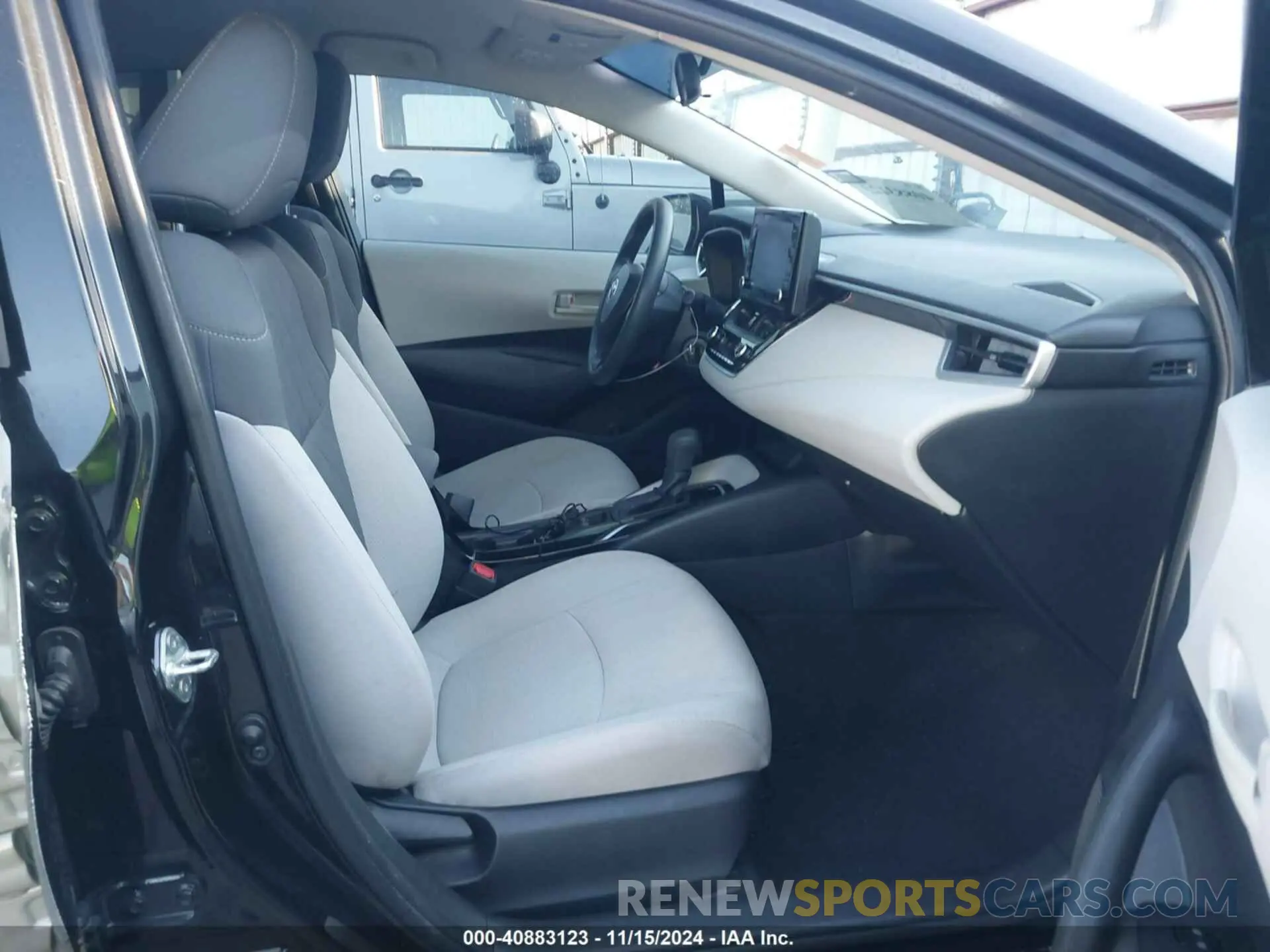 5 fotografías del automóvil dañado 5YFEPMAE3NP342624 TOYOTA COROLLA 2022