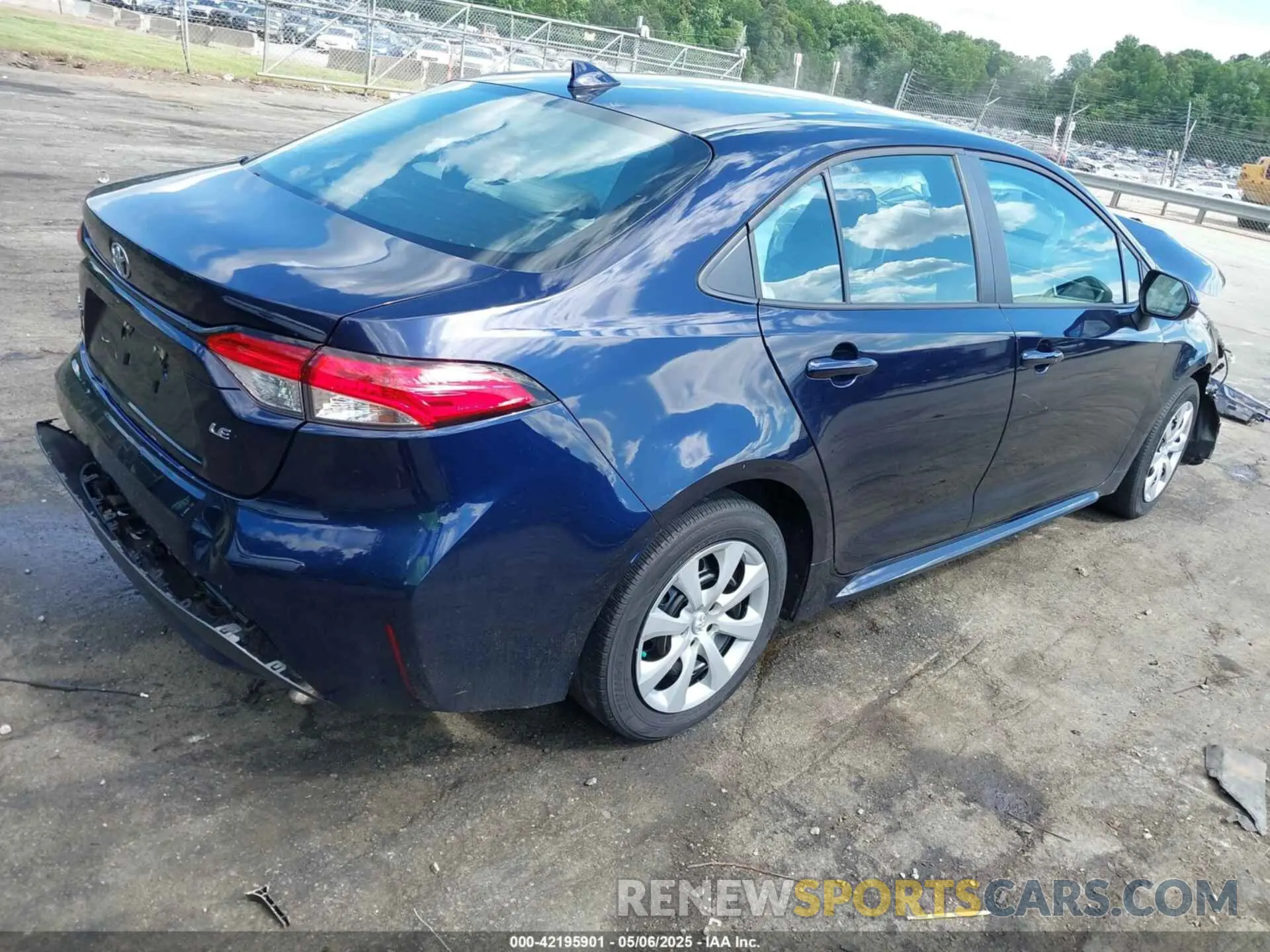 4 fotografías del automóvil dañado 5YFEPMAE3NP356037 TOYOTA COROLLA 2022