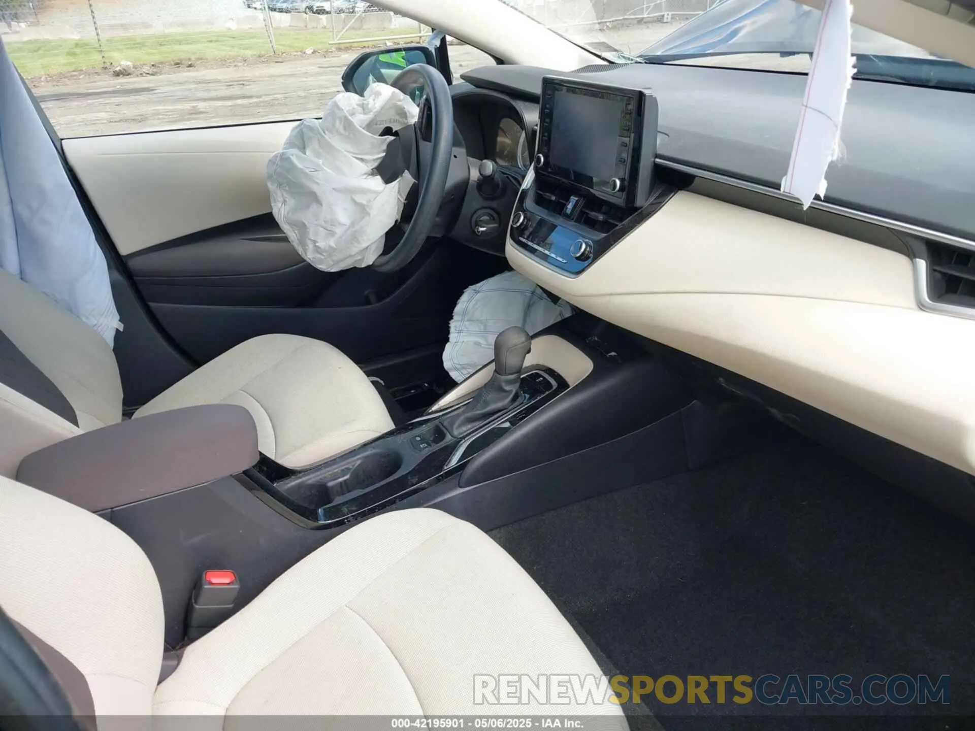 5 fotografías del automóvil dañado 5YFEPMAE3NP356037 TOYOTA COROLLA 2022
