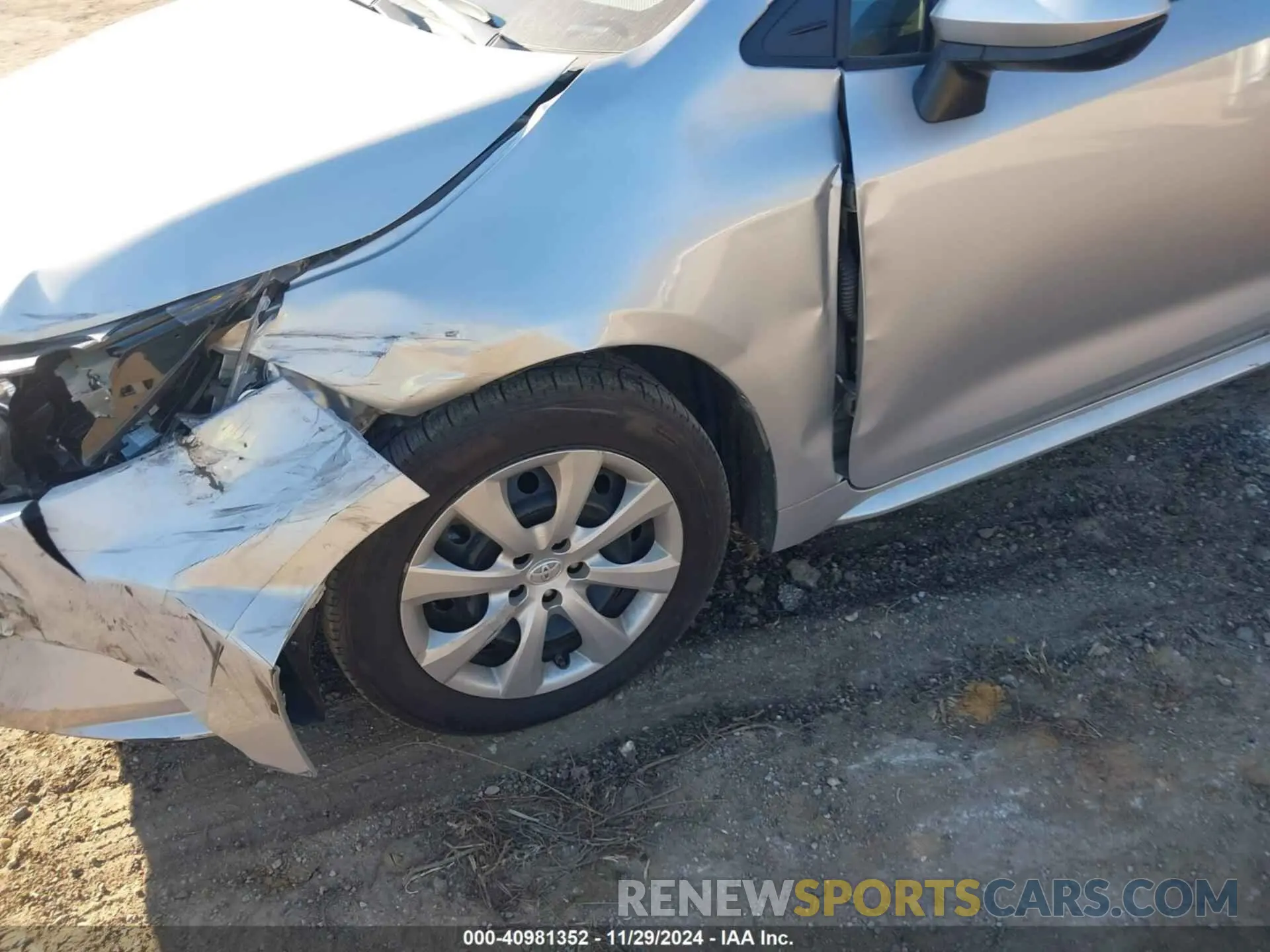 17 fotografías del automóvil dañado 5YFEPMAE3NP358726 TOYOTA COROLLA 2022