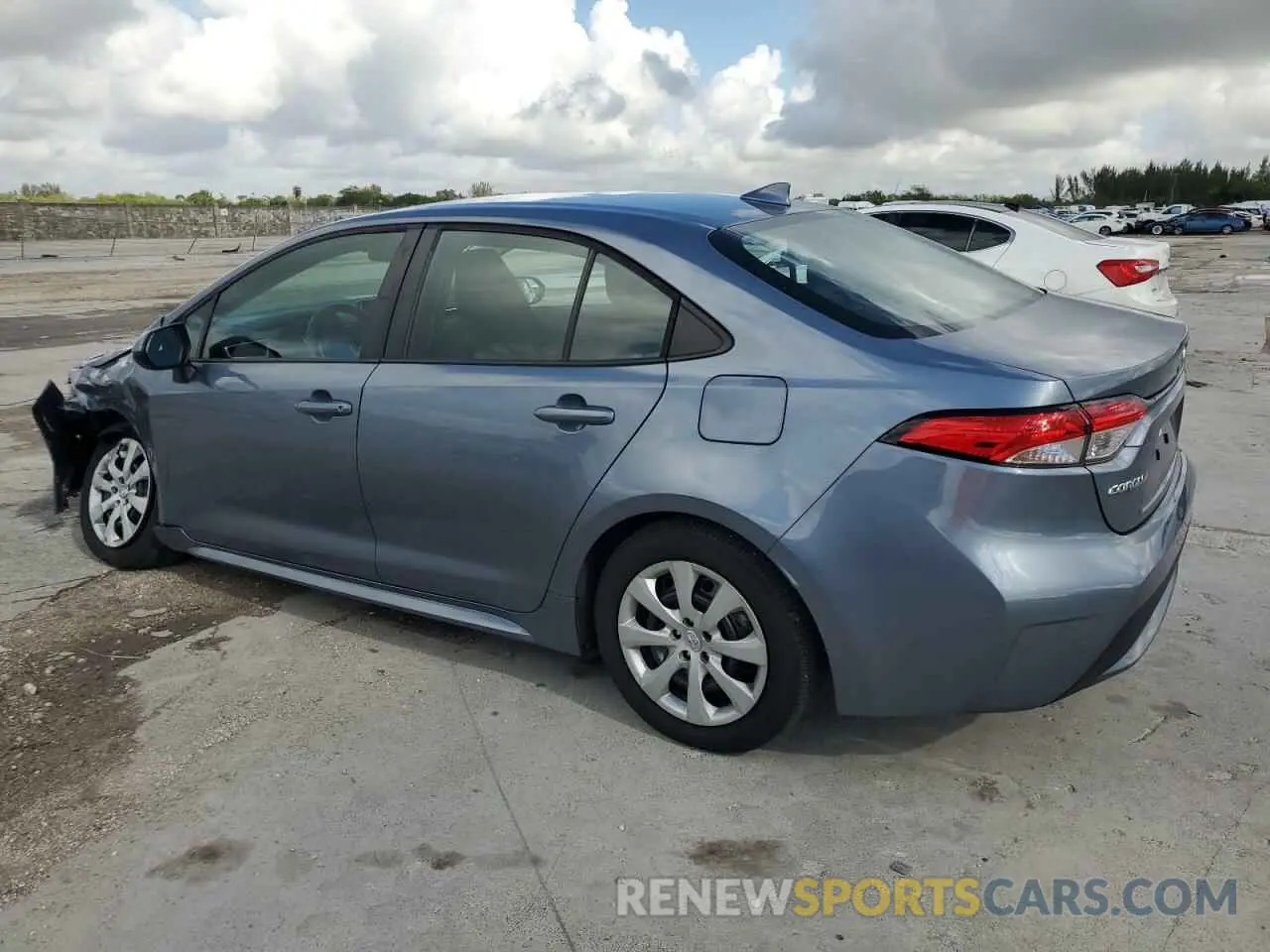 2 fotografías del automóvil dañado 5YFEPMAE3NP366745 TOYOTA COROLLA 2022