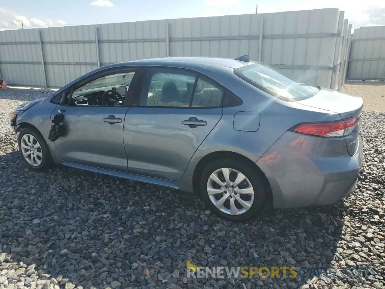 2 fotografías del automóvil dañado 5YFEPMAE3NP367460 TOYOTA COROLLA 2022