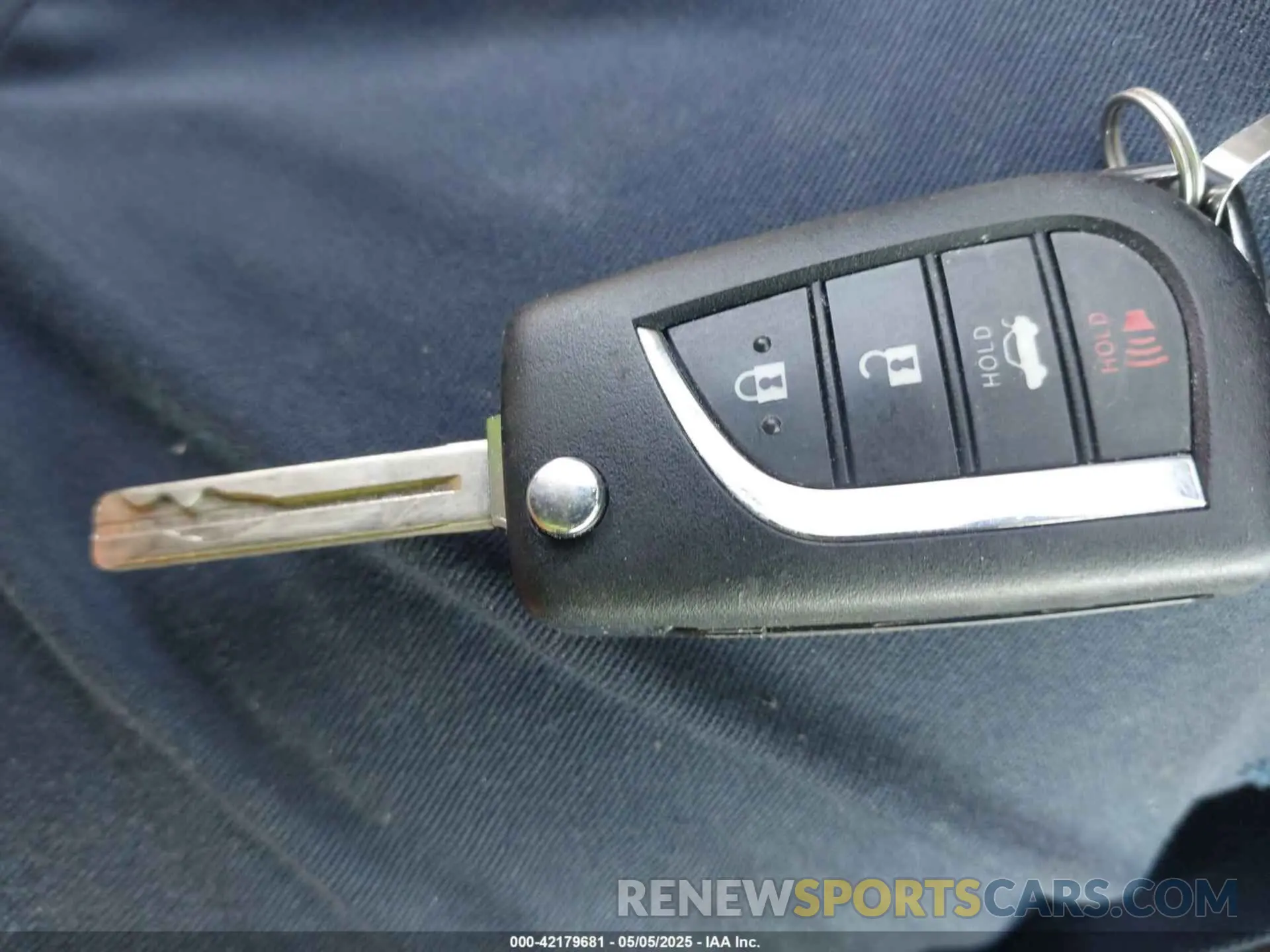 11 fotografías del automóvil dañado 5YFEPMAE3NP371086 TOYOTA COROLLA 2022