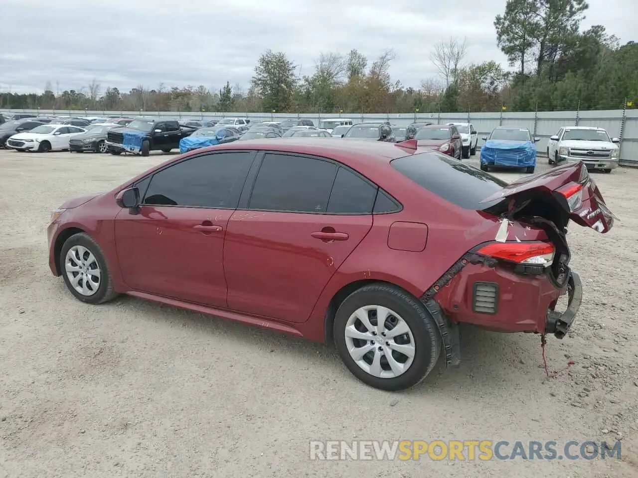 2 fotografías del automóvil dañado 5YFEPMAE3NP388891 TOYOTA COROLLA 2022