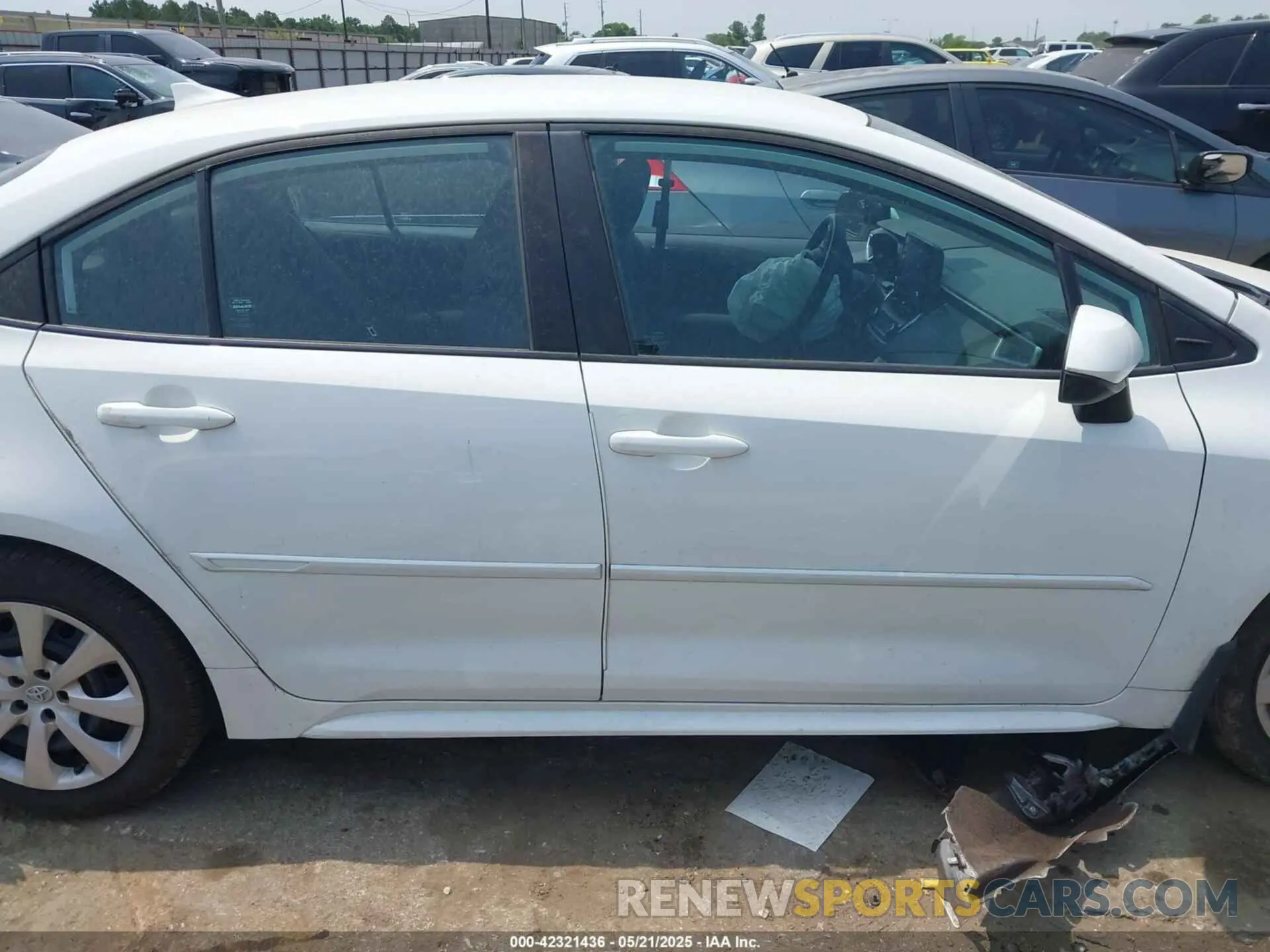 13 fotografías del automóvil dañado 5YFEPMAE4NP273409 TOYOTA COROLLA 2022