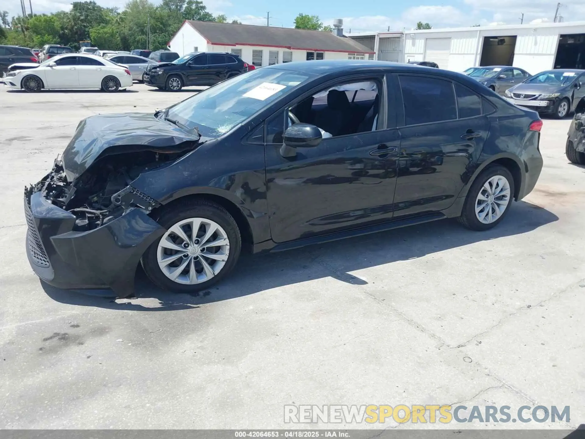 2 fotografías del automóvil dañado 5YFEPMAE4NP283342 TOYOTA COROLLA 2022