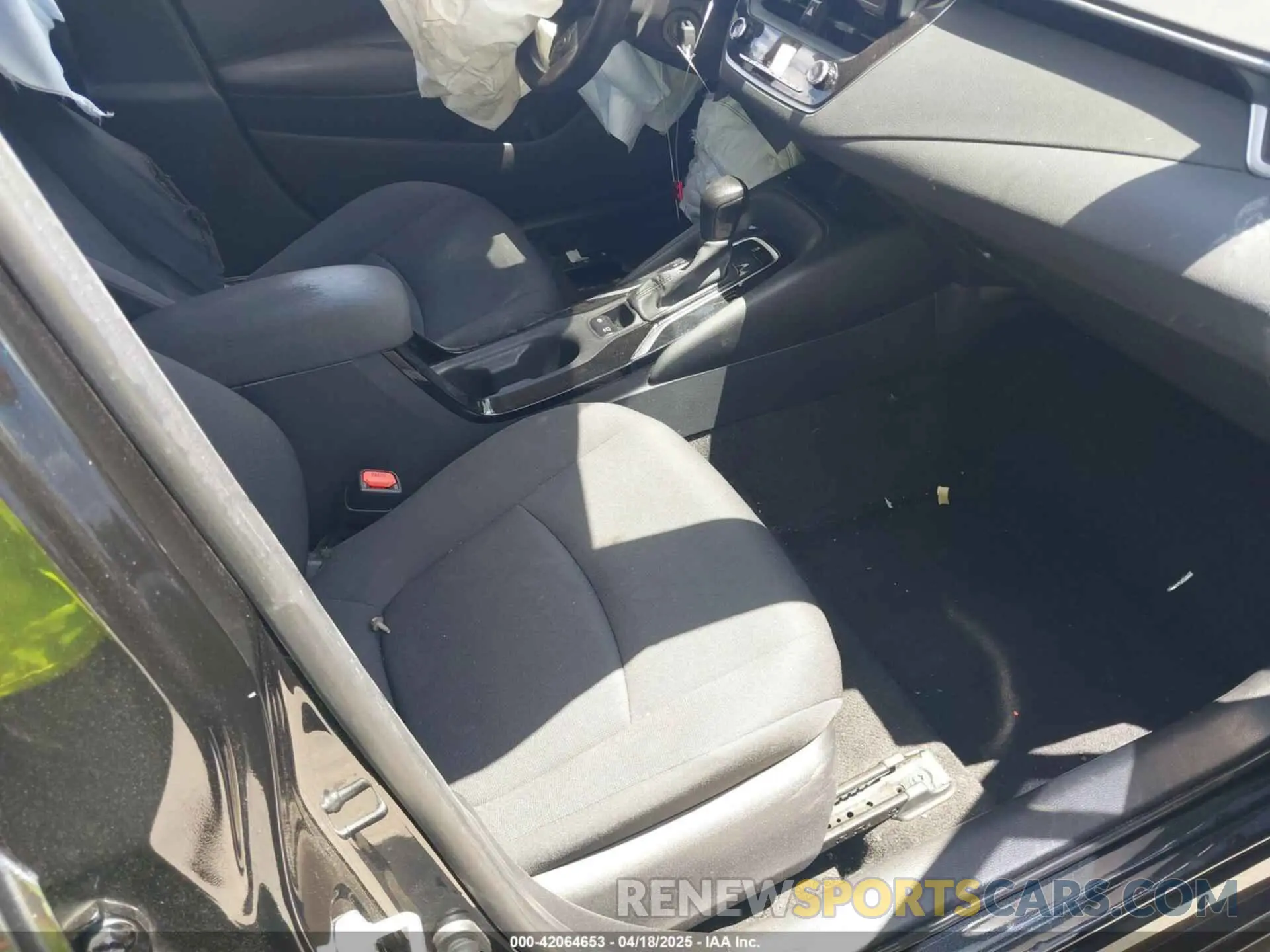 5 fotografías del automóvil dañado 5YFEPMAE4NP283342 TOYOTA COROLLA 2022