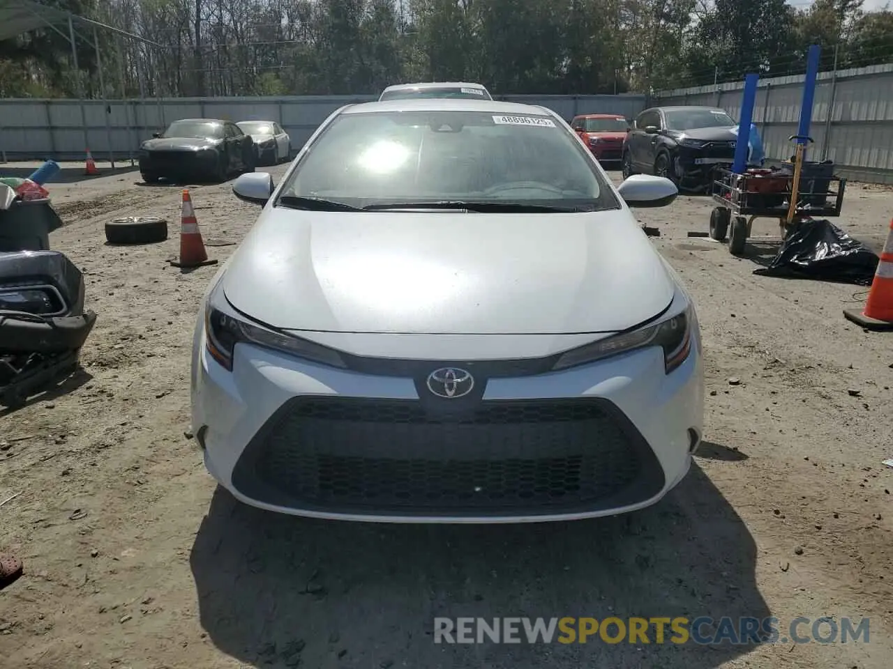 5 fotografías del automóvil dañado 5YFEPMAE4NP303847 TOYOTA COROLLA 2022