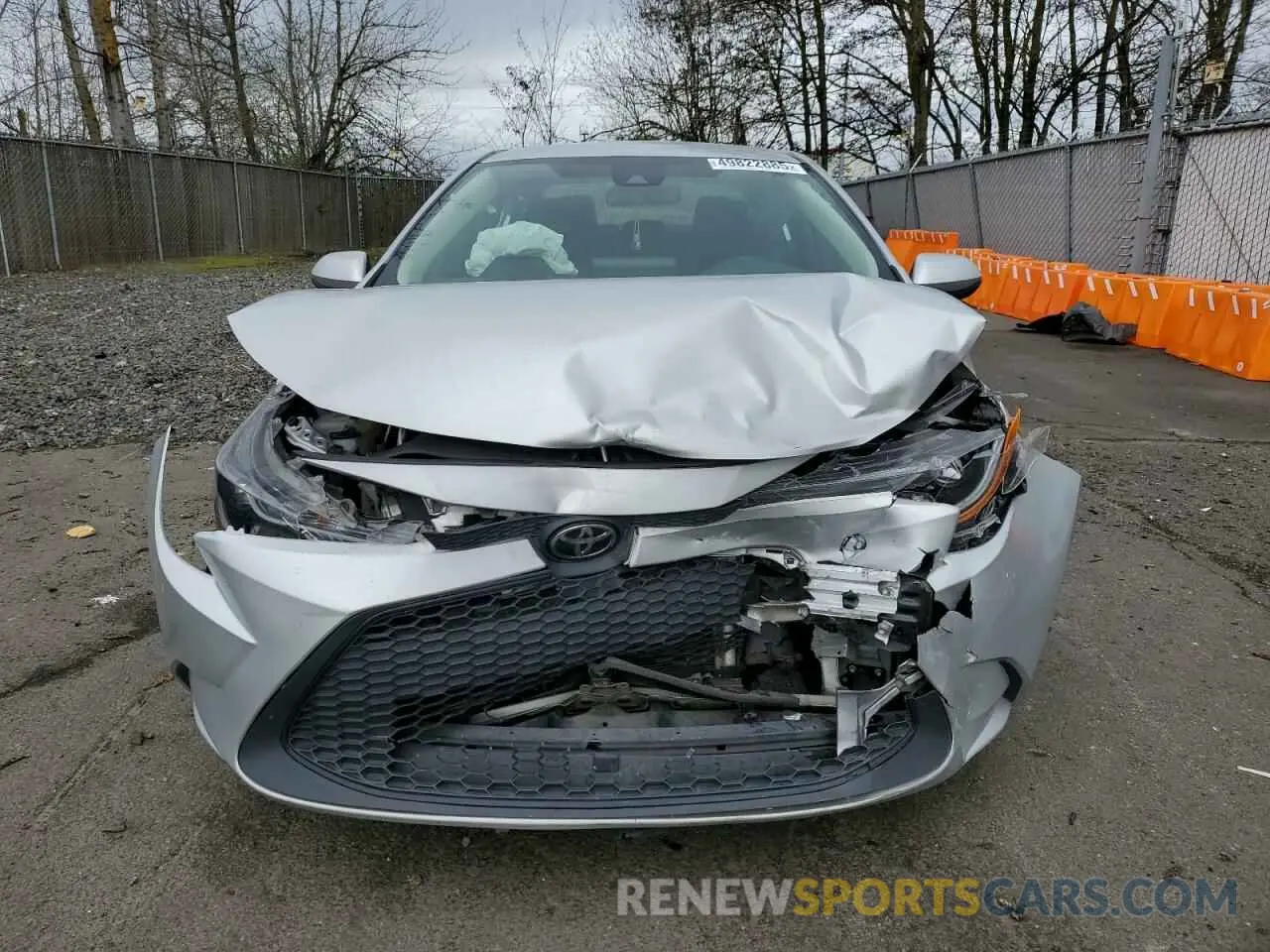5 fotografías del automóvil dañado 5YFEPMAE4NP309390 TOYOTA COROLLA 2022