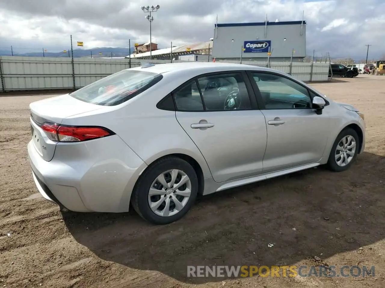 3 fotografías del automóvil dañado 5YFEPMAE4NP316730 TOYOTA COROLLA 2022