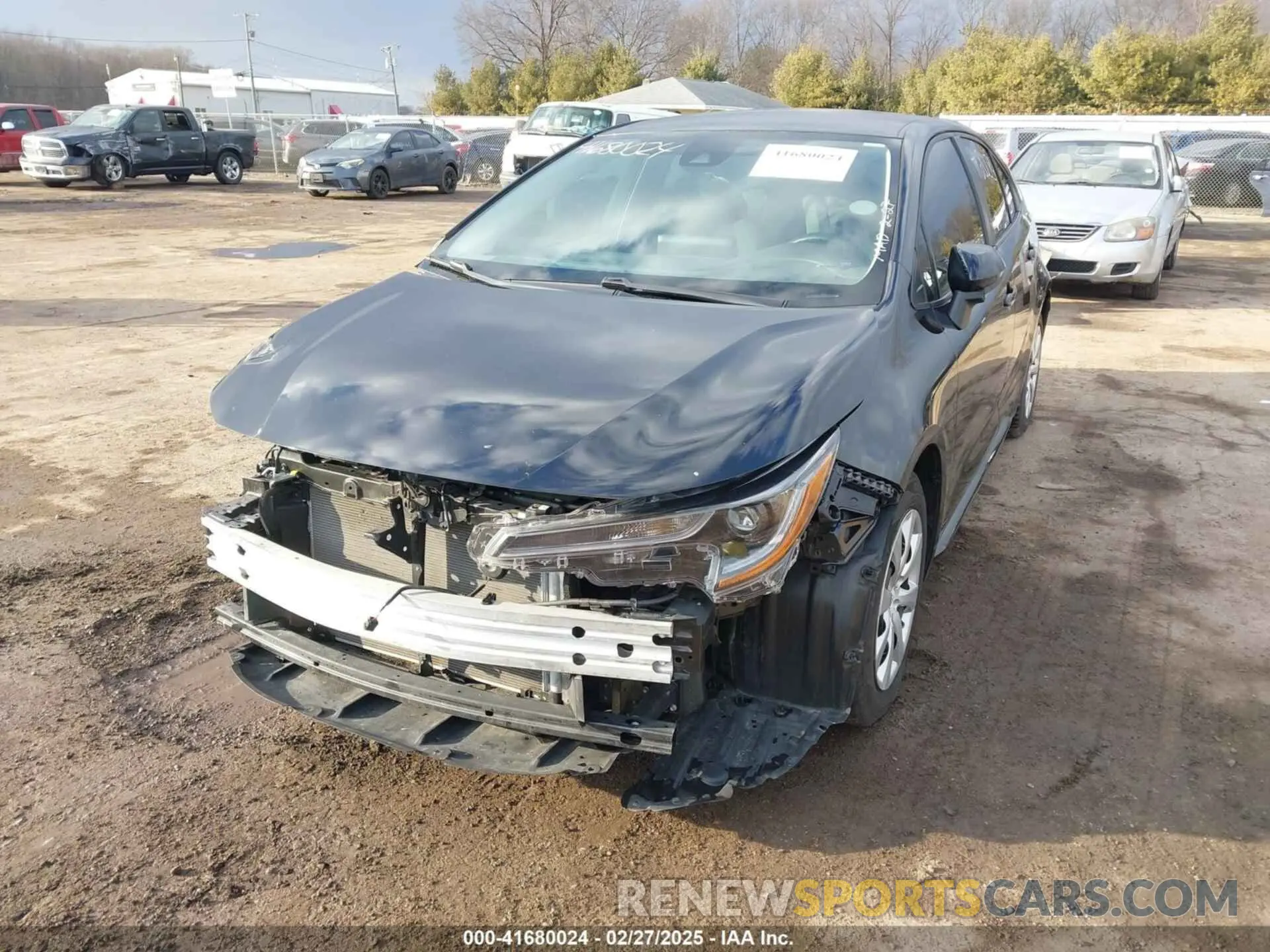 2 fotografías del automóvil dañado 5YFEPMAE4NP324102 TOYOTA COROLLA 2022