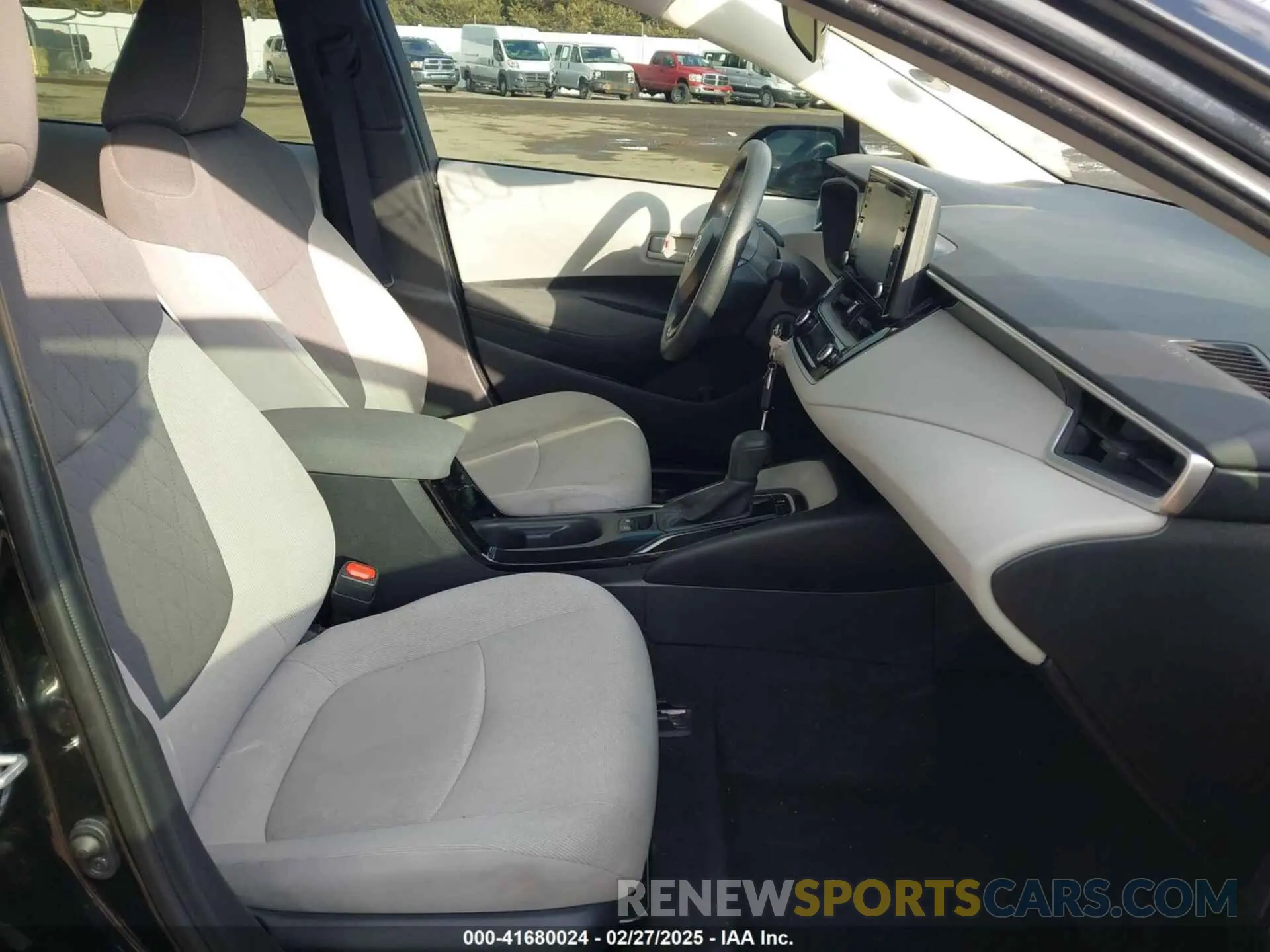 5 fotografías del automóvil dañado 5YFEPMAE4NP324102 TOYOTA COROLLA 2022