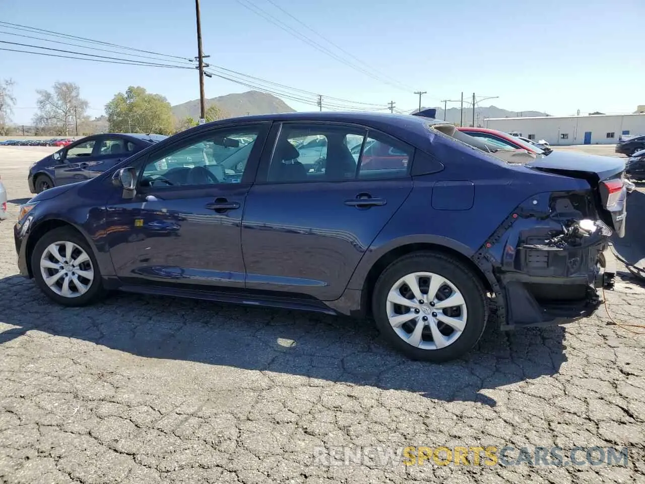 2 fotografías del automóvil dañado 5YFEPMAE4NP328327 TOYOTA COROLLA 2022