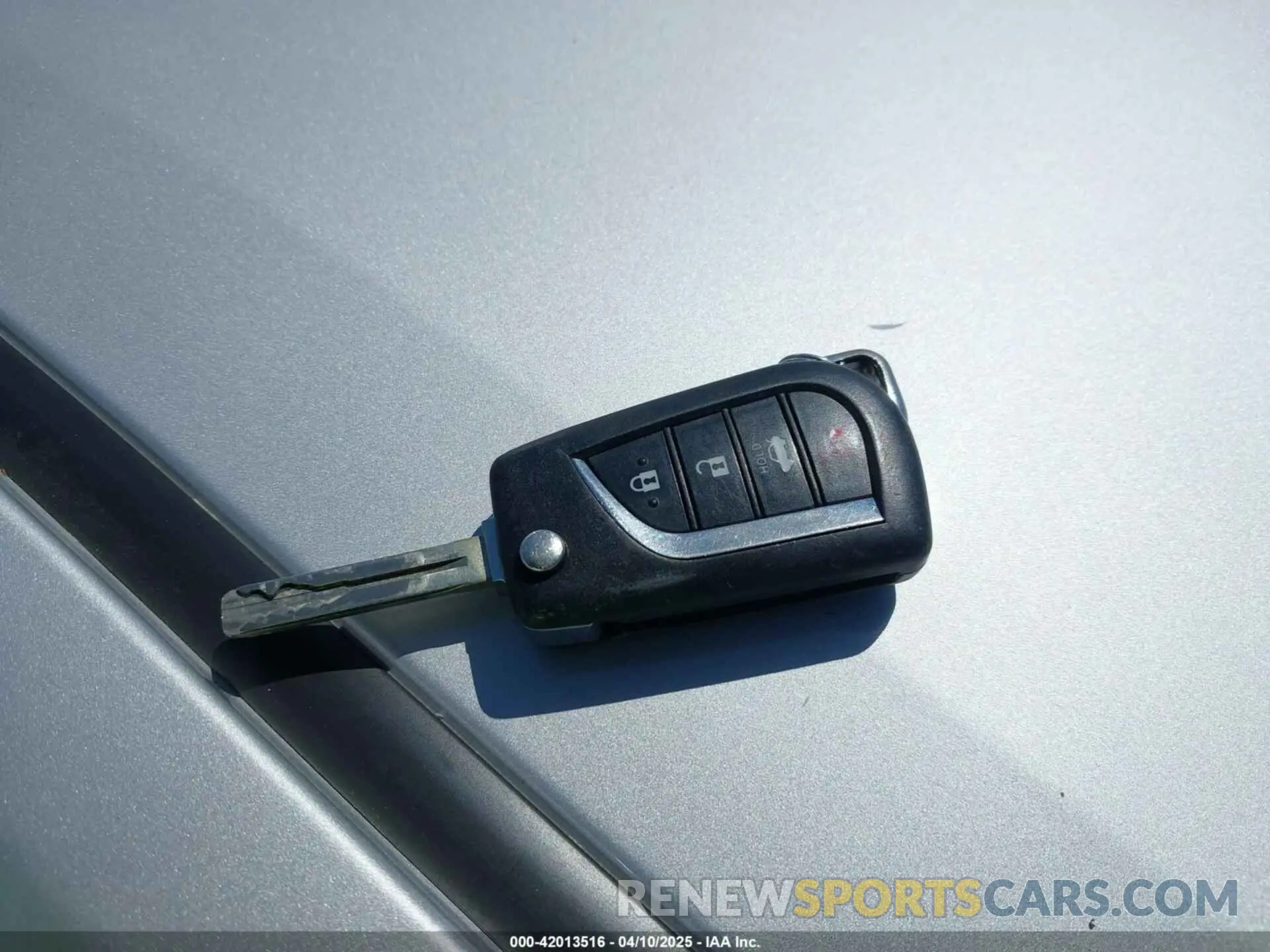 11 fotografías del automóvil dañado 5YFEPMAE4NP353356 TOYOTA COROLLA 2022