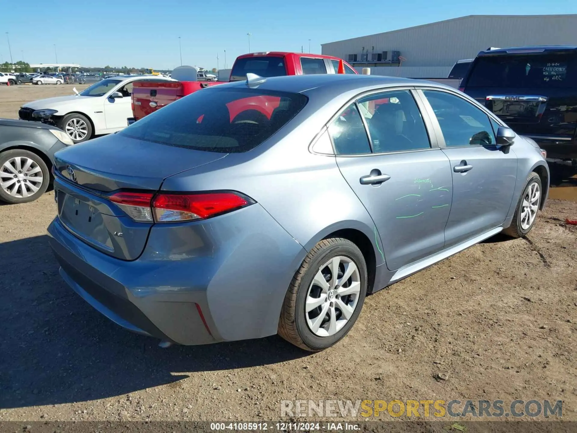 4 fotografías del automóvil dañado 5YFEPMAE4NP370240 TOYOTA COROLLA 2022
