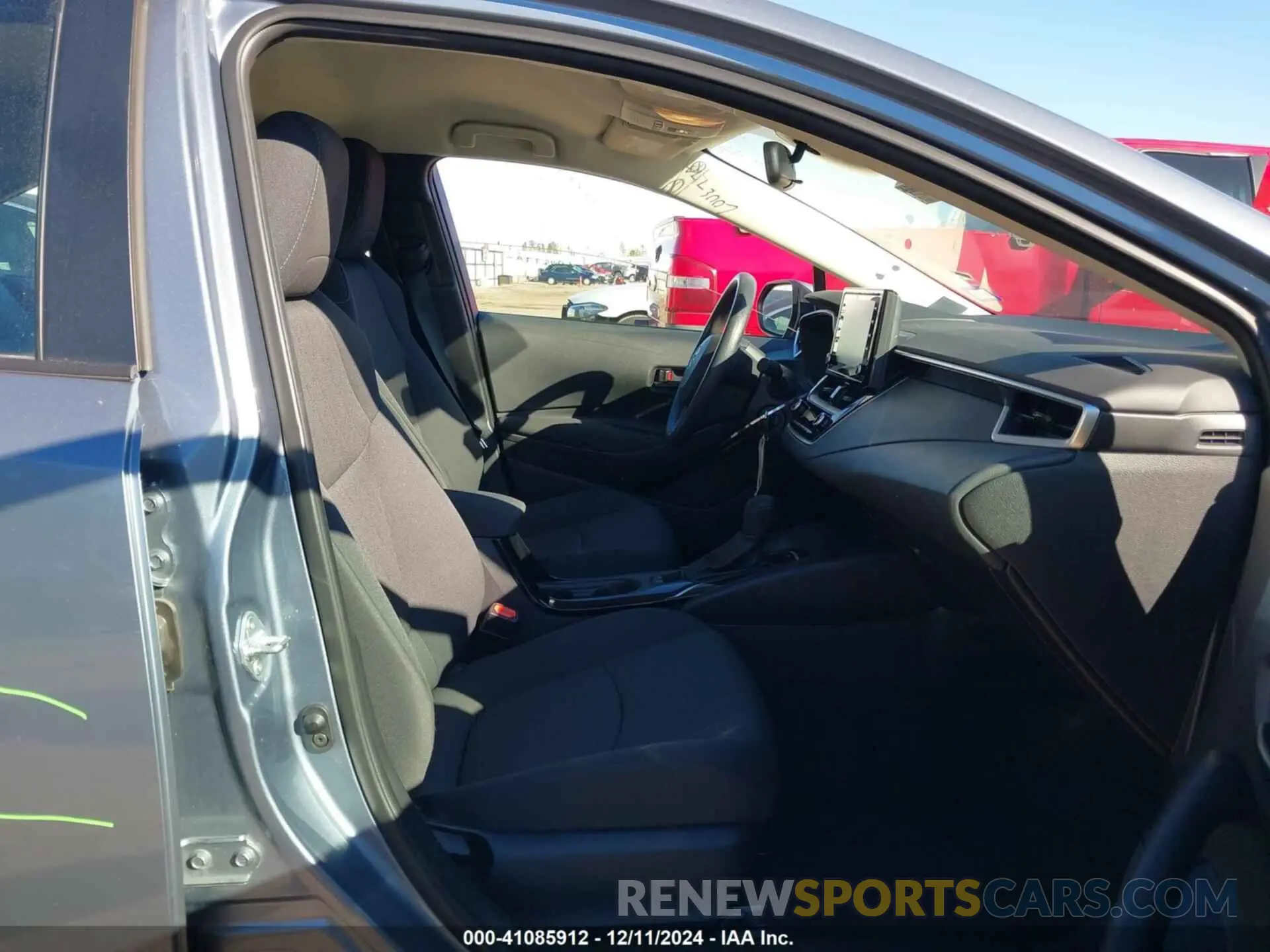 5 fotografías del automóvil dañado 5YFEPMAE4NP370240 TOYOTA COROLLA 2022