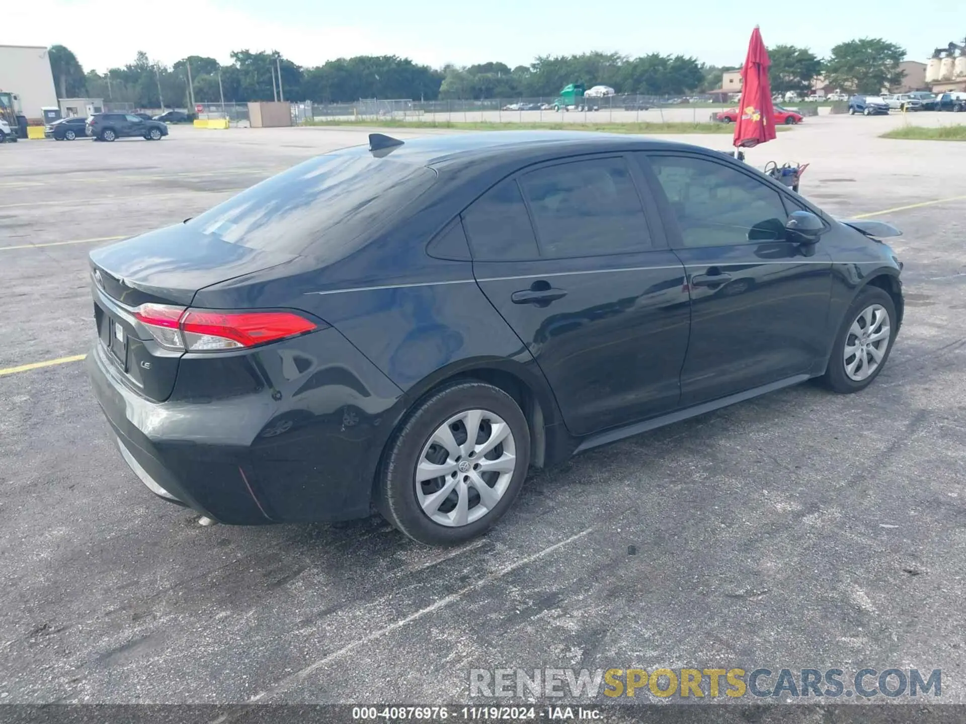 4 fotografías del automóvil dañado 5YFEPMAE4NP376331 TOYOTA COROLLA 2022