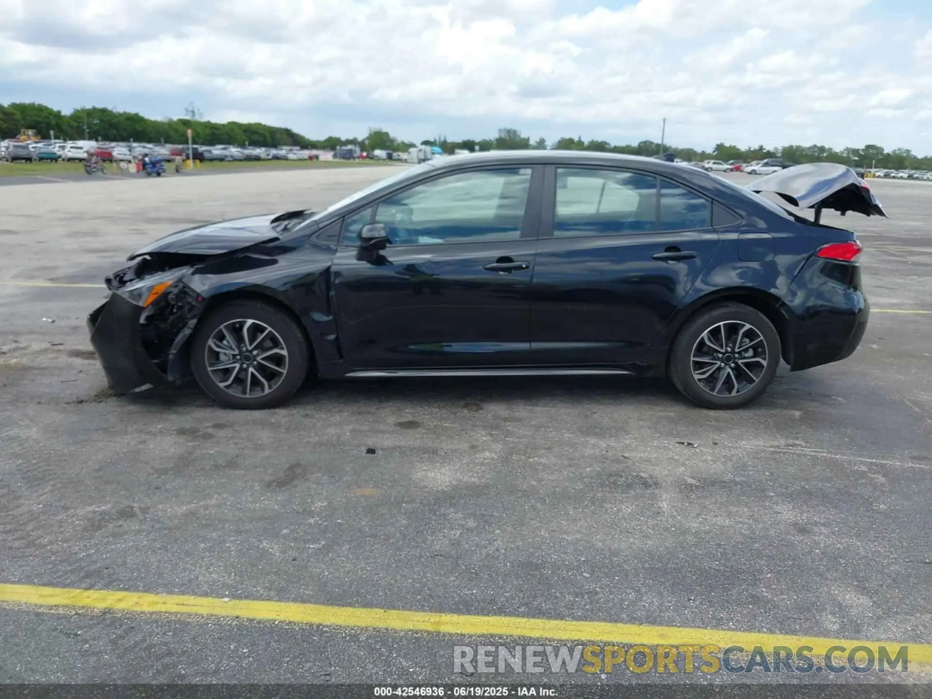 14 fotografías del automóvil dañado 5YFEPMAE4NP381724 TOYOTA COROLLA 2022