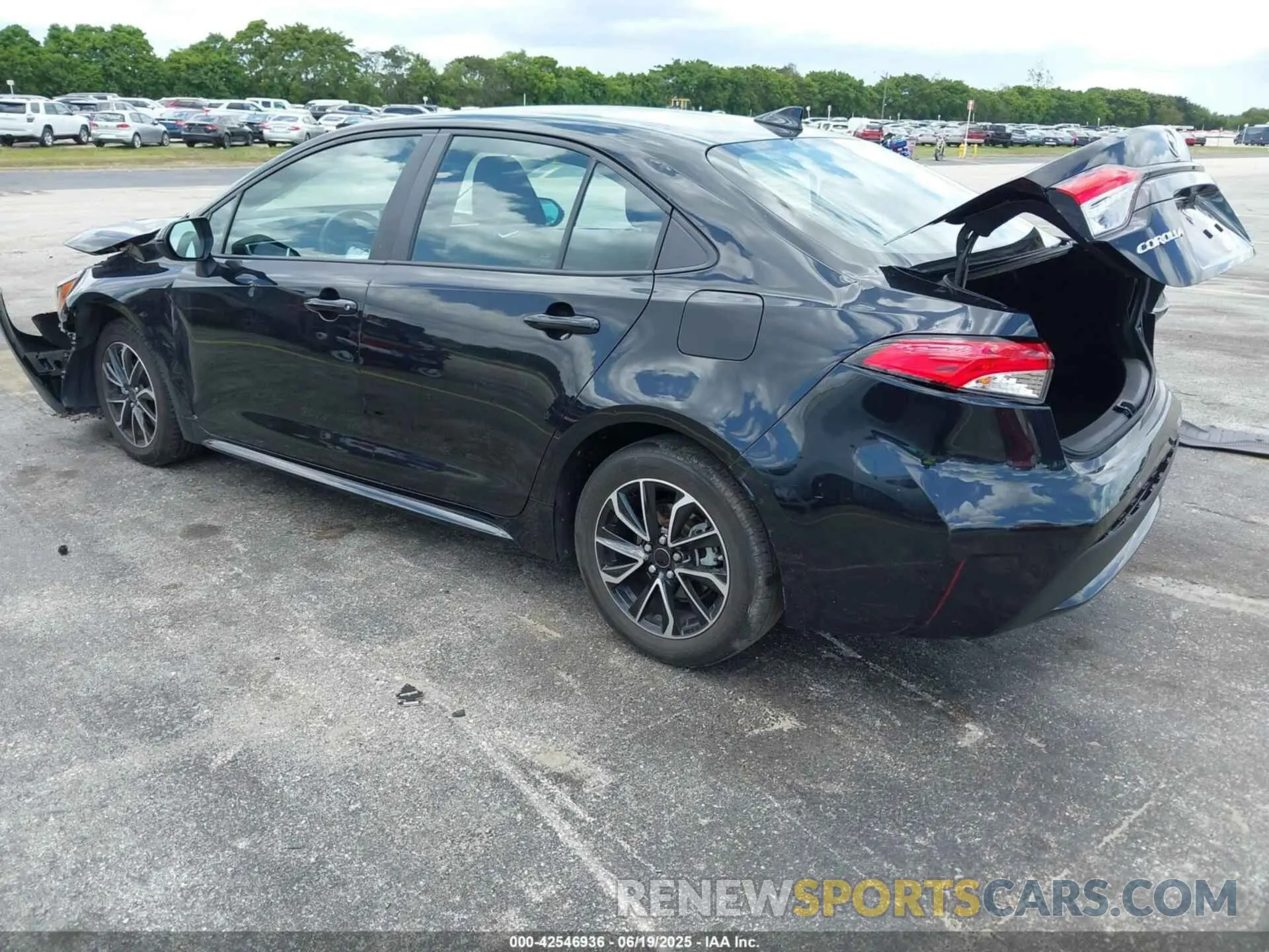 3 fotografías del automóvil dañado 5YFEPMAE4NP381724 TOYOTA COROLLA 2022