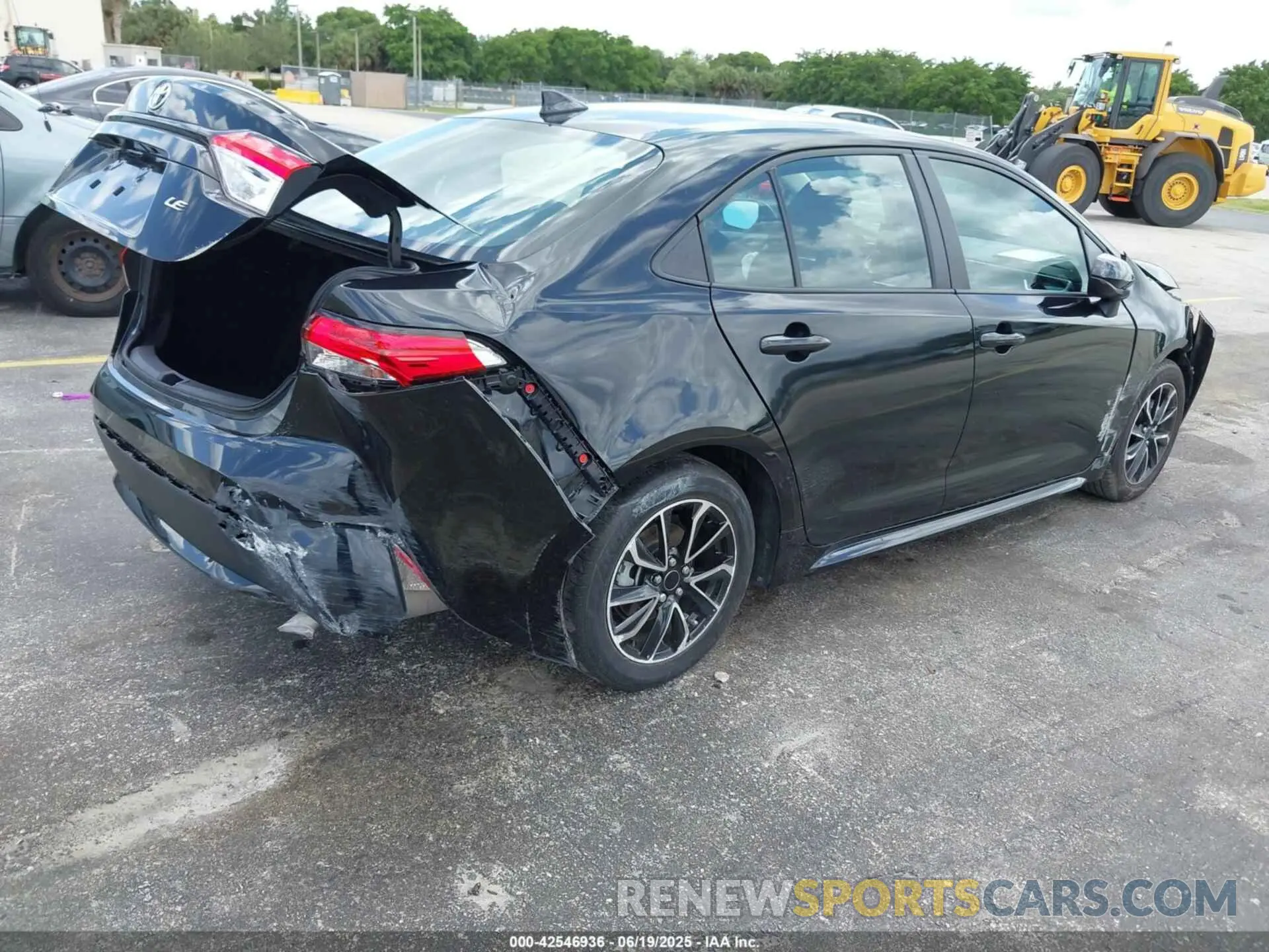 4 fotografías del automóvil dañado 5YFEPMAE4NP381724 TOYOTA COROLLA 2022
