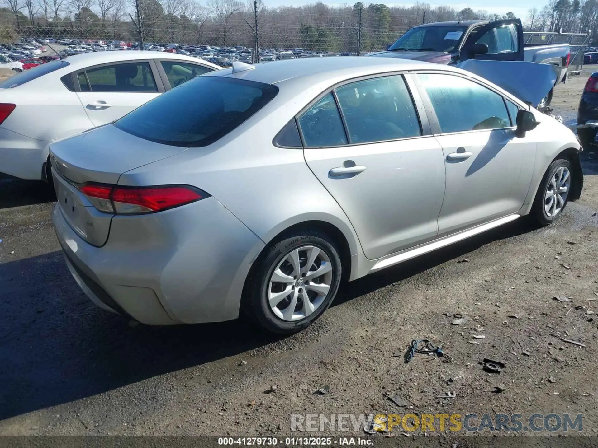 4 fotografías del automóvil dañado 5YFEPMAE4NP390620 TOYOTA COROLLA 2022