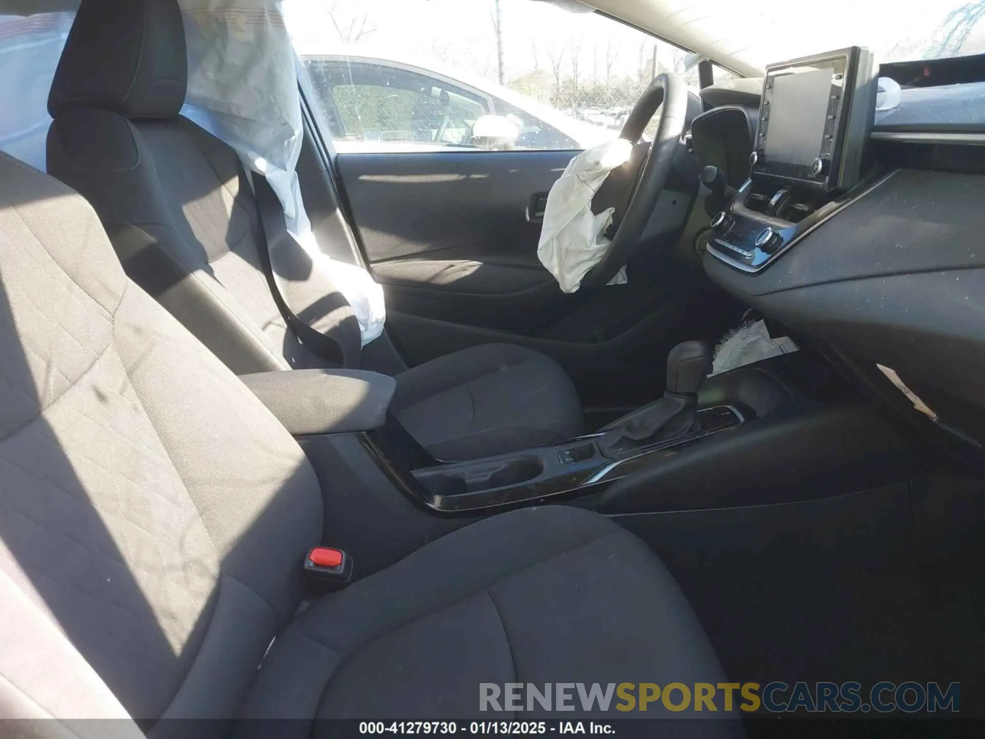 5 fotografías del automóvil dañado 5YFEPMAE4NP390620 TOYOTA COROLLA 2022