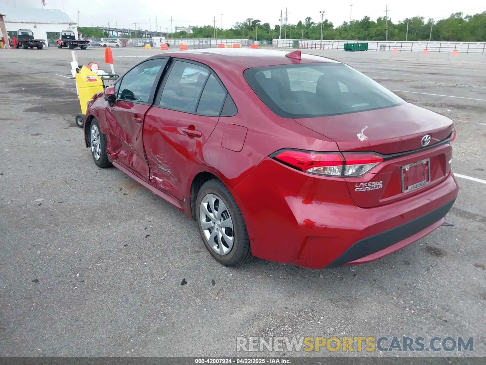 3 fotografías del automóvil dañado 5YFEPMAE5NP280465 TOYOTA COROLLA 2022